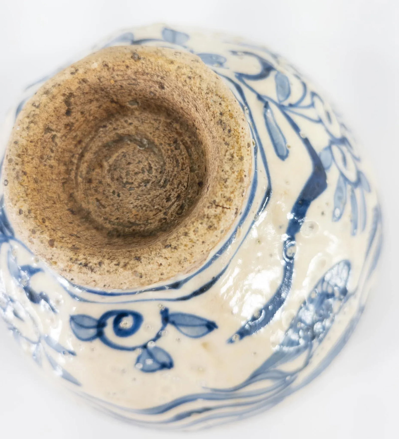 Early Korean Chinoiserie Blue and White Bowl - 11