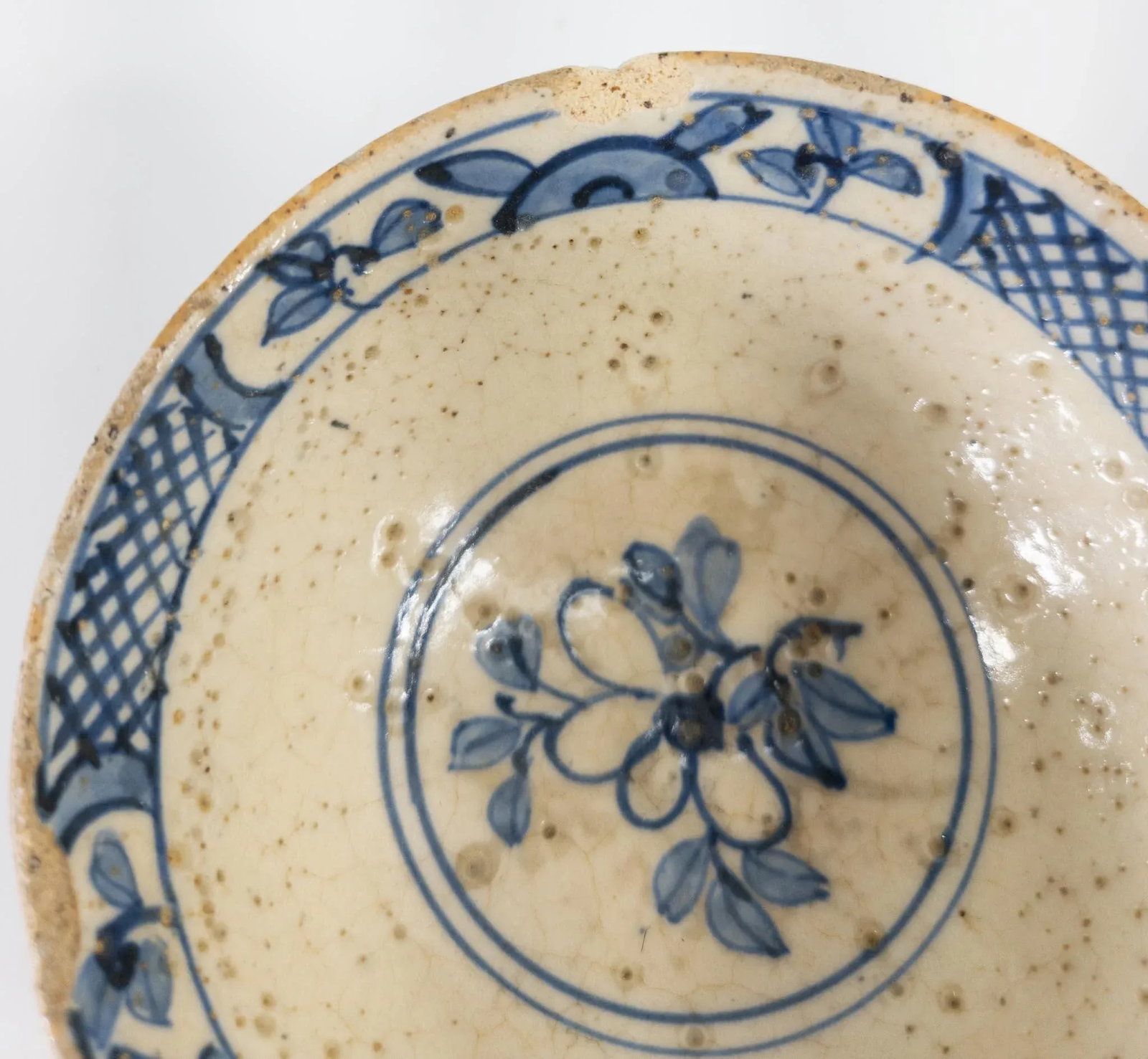 Early Korean Chinoiserie Blue and White Bowl - 7