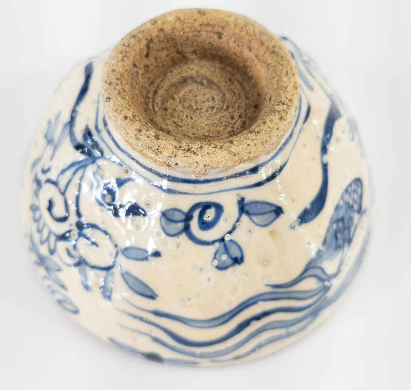 Early Korean Chinoiserie Blue and White Bowl - 9