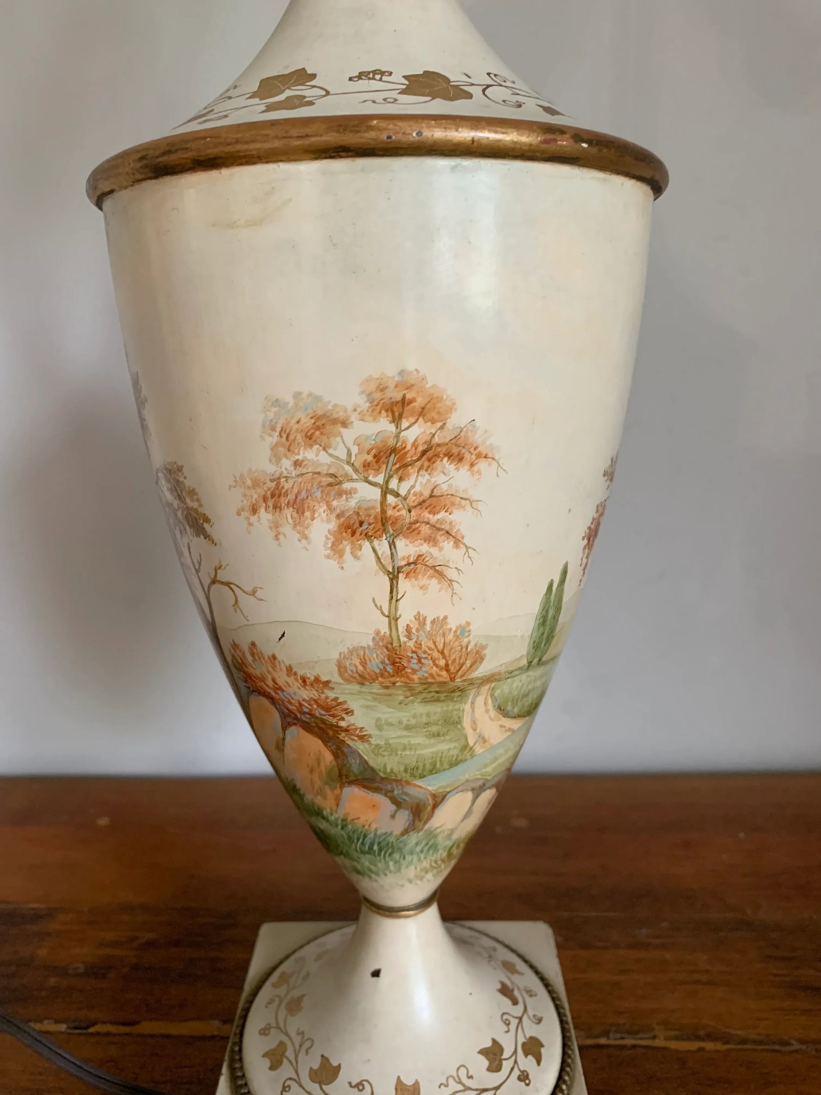 Vintage 1930s French Hand Painted Toleware Table Lamp - 4