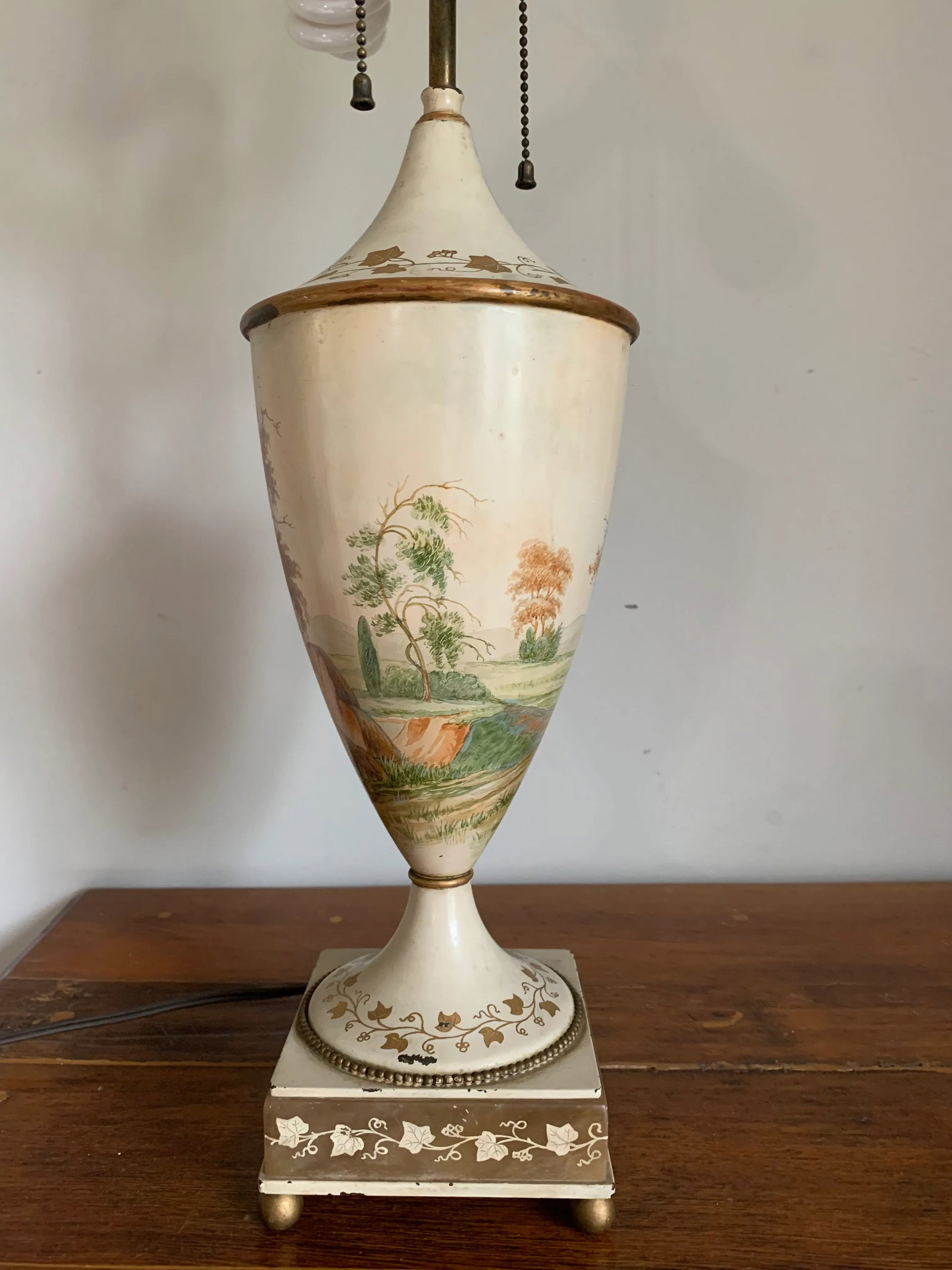 Vintage 1930s French Hand Painted Toleware Table Lamp - 6