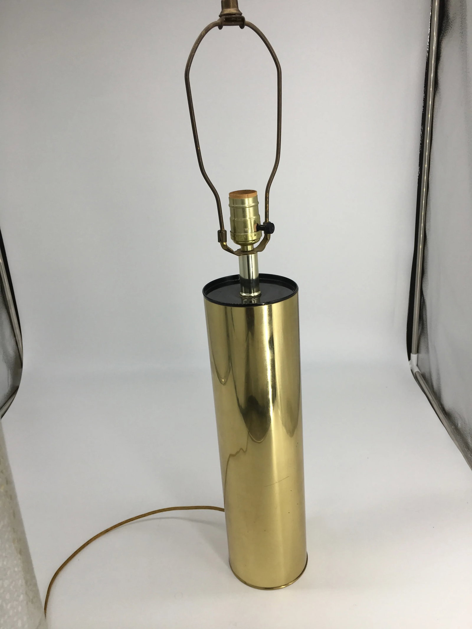 Vintage Mid 20th Century Brass Cylinder Table Lamp - 7