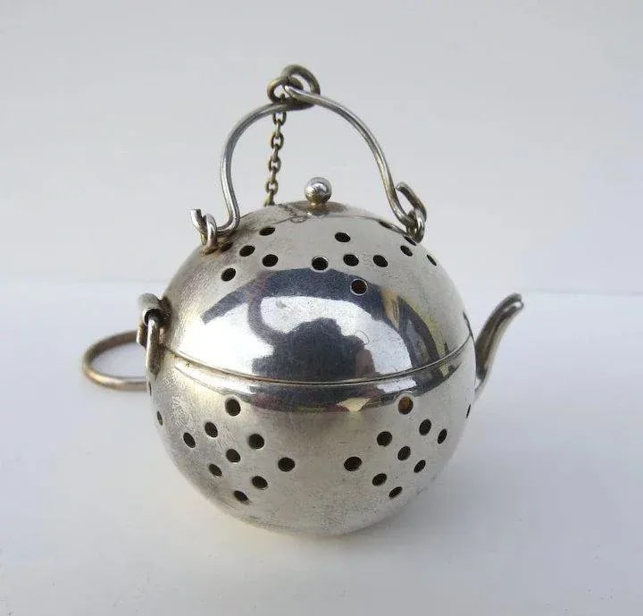 Silverplate Tea Strainer with Gold Wash Interior Tea Ball - 3