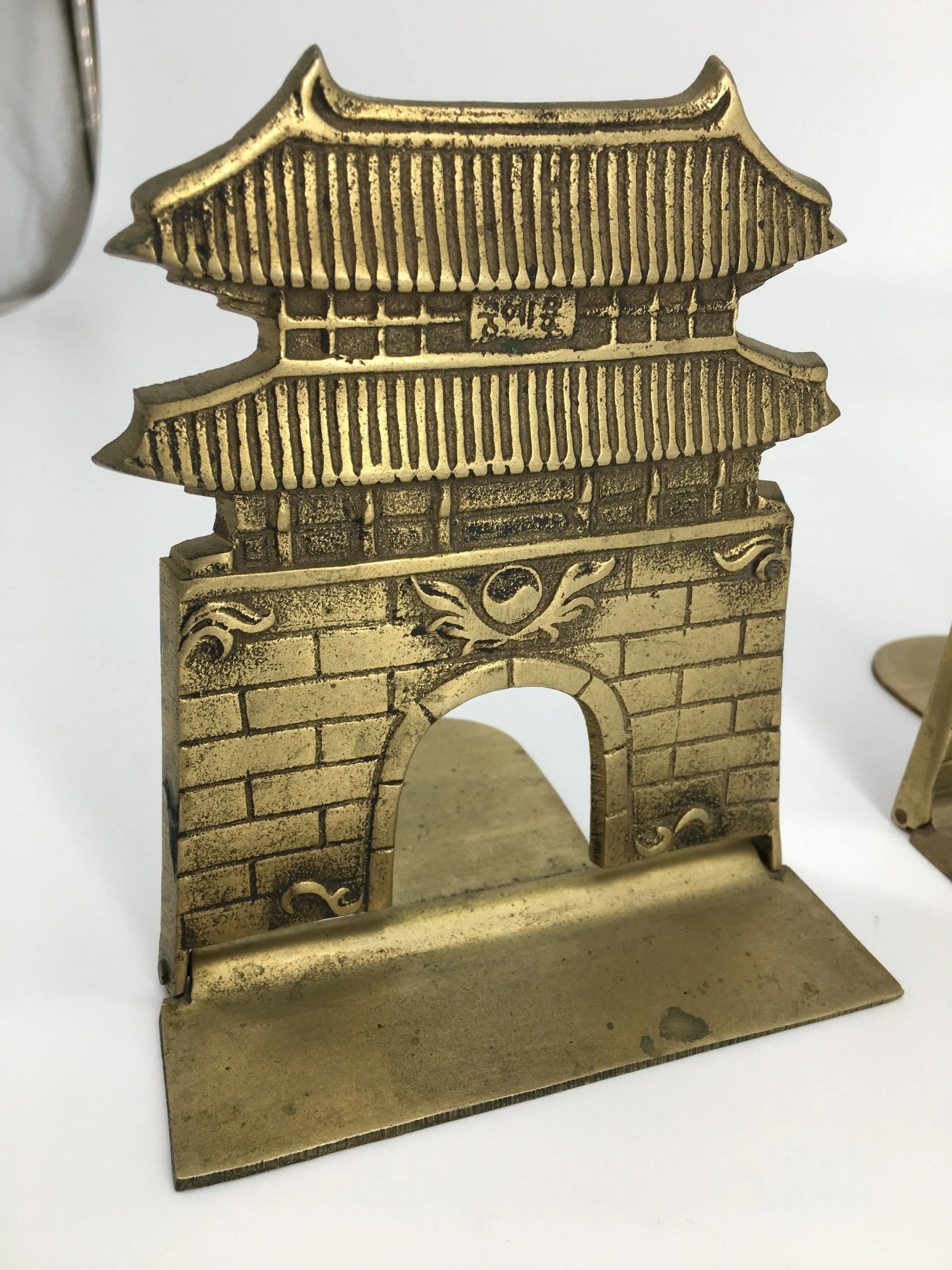 Mid Century Brass Pagoda Bookends - a Pair - 4