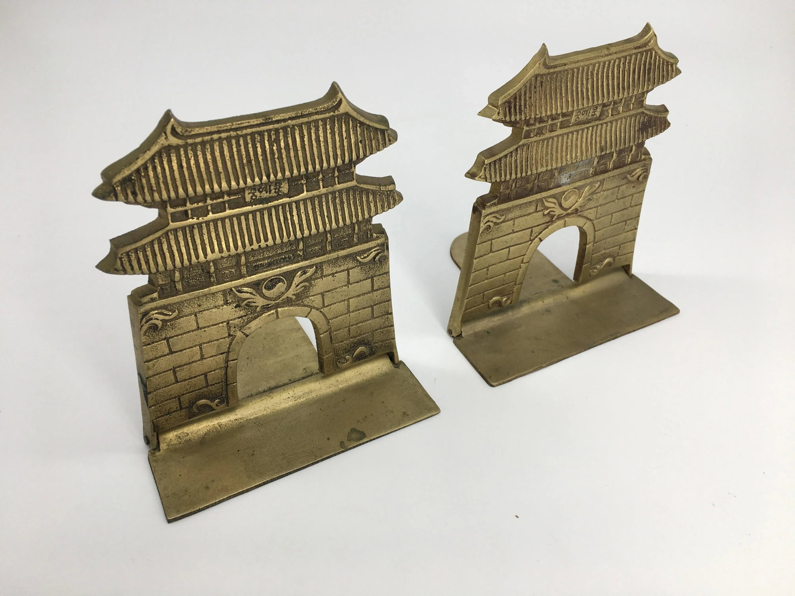 Mid Century Brass Pagoda Bookends - a Pair - 7