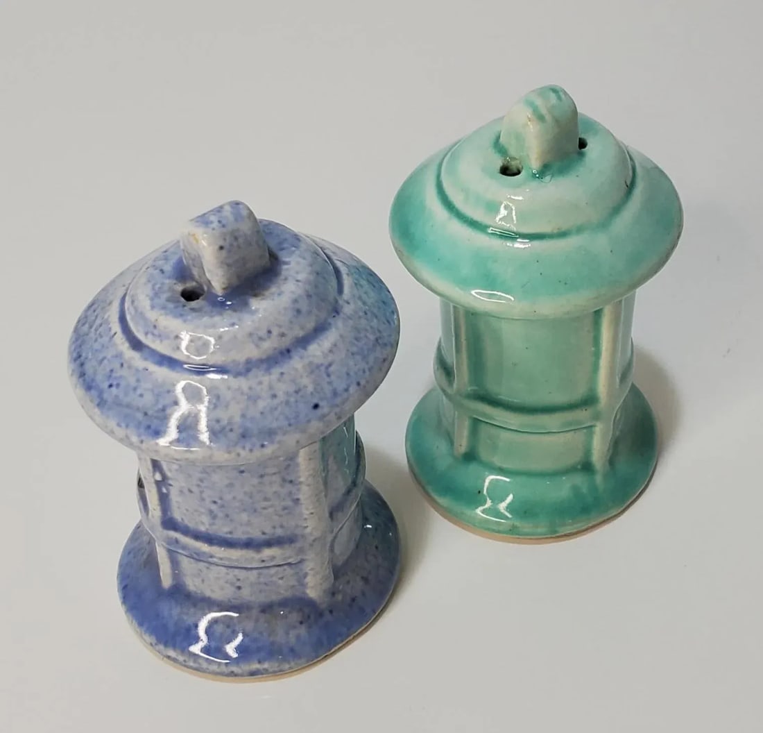 1950s Teal and Periwinkle Ceramic Lantern Salt & Pepper Shakers - 2