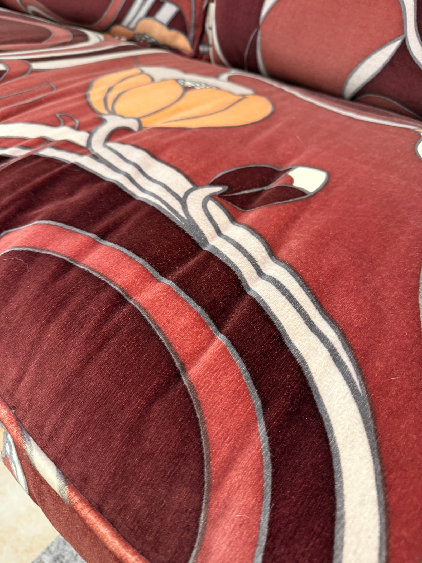 Hollywood Regency Mohair Velvet 60's Loveseat - 3