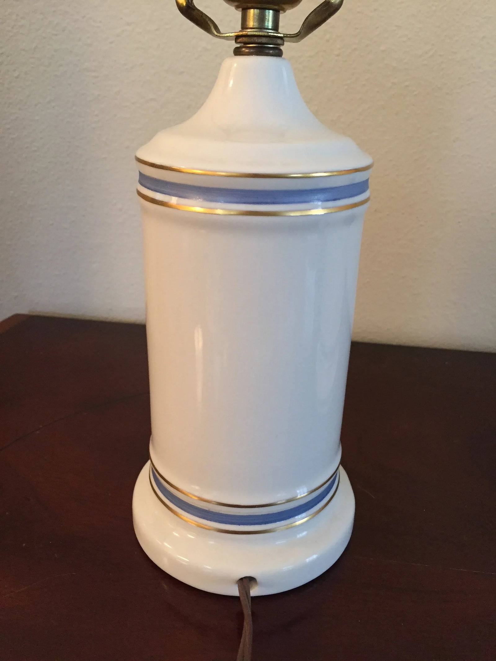 Vintage 1960s Cottage Style Matching Lamps - Pair Set of 2 - 7