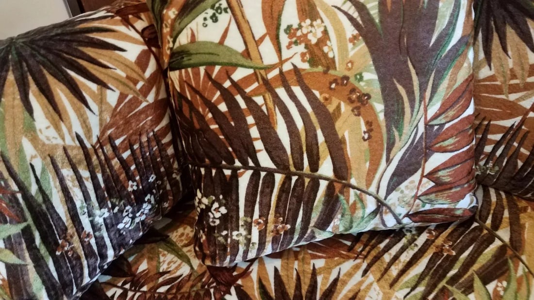 1980s Vintage Tropical Inspired Loveseat and Matching Ottoman - 5