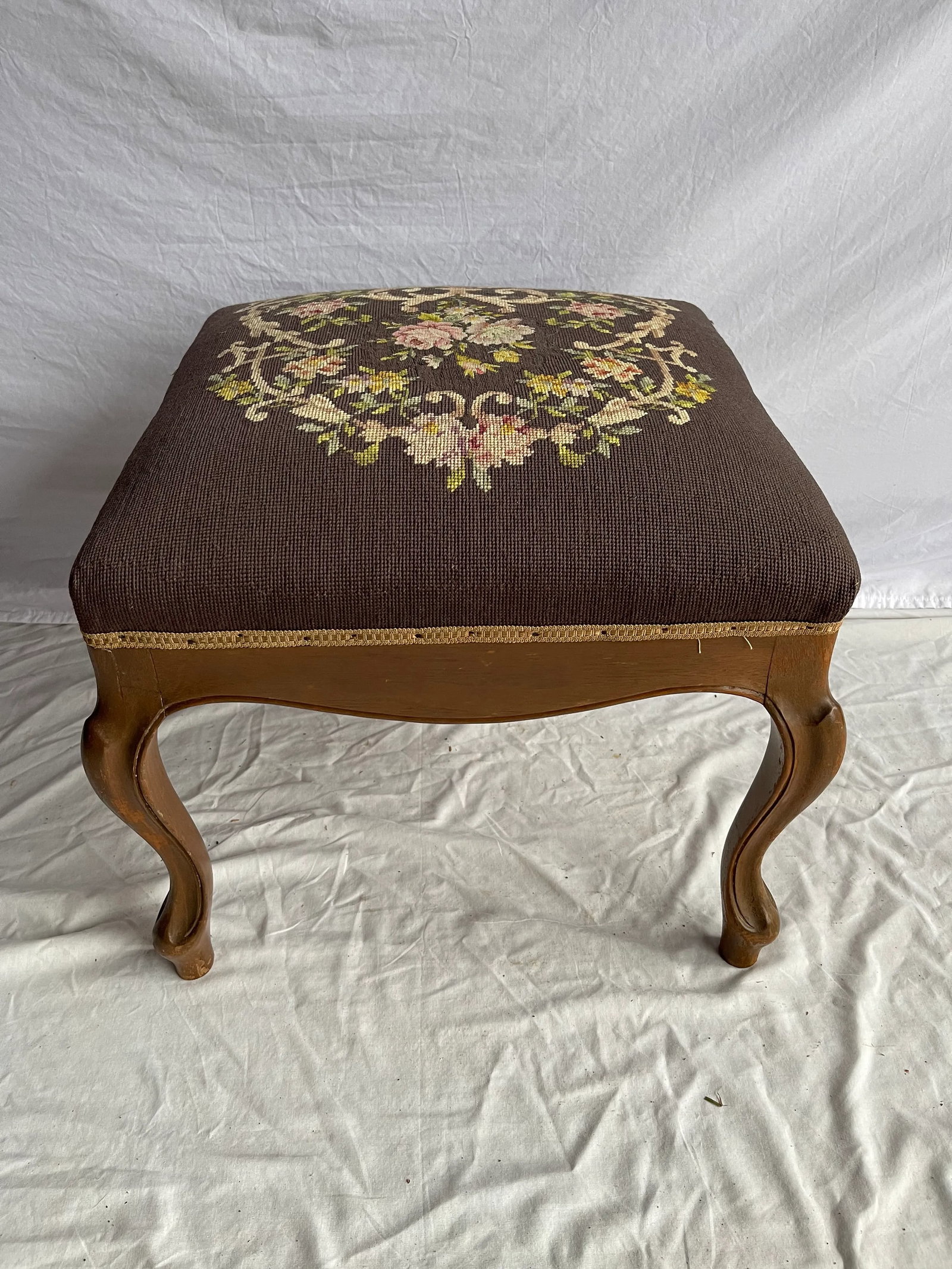 Early 20th Century Victorian Floral Needlepoint Parlor Stool - 12