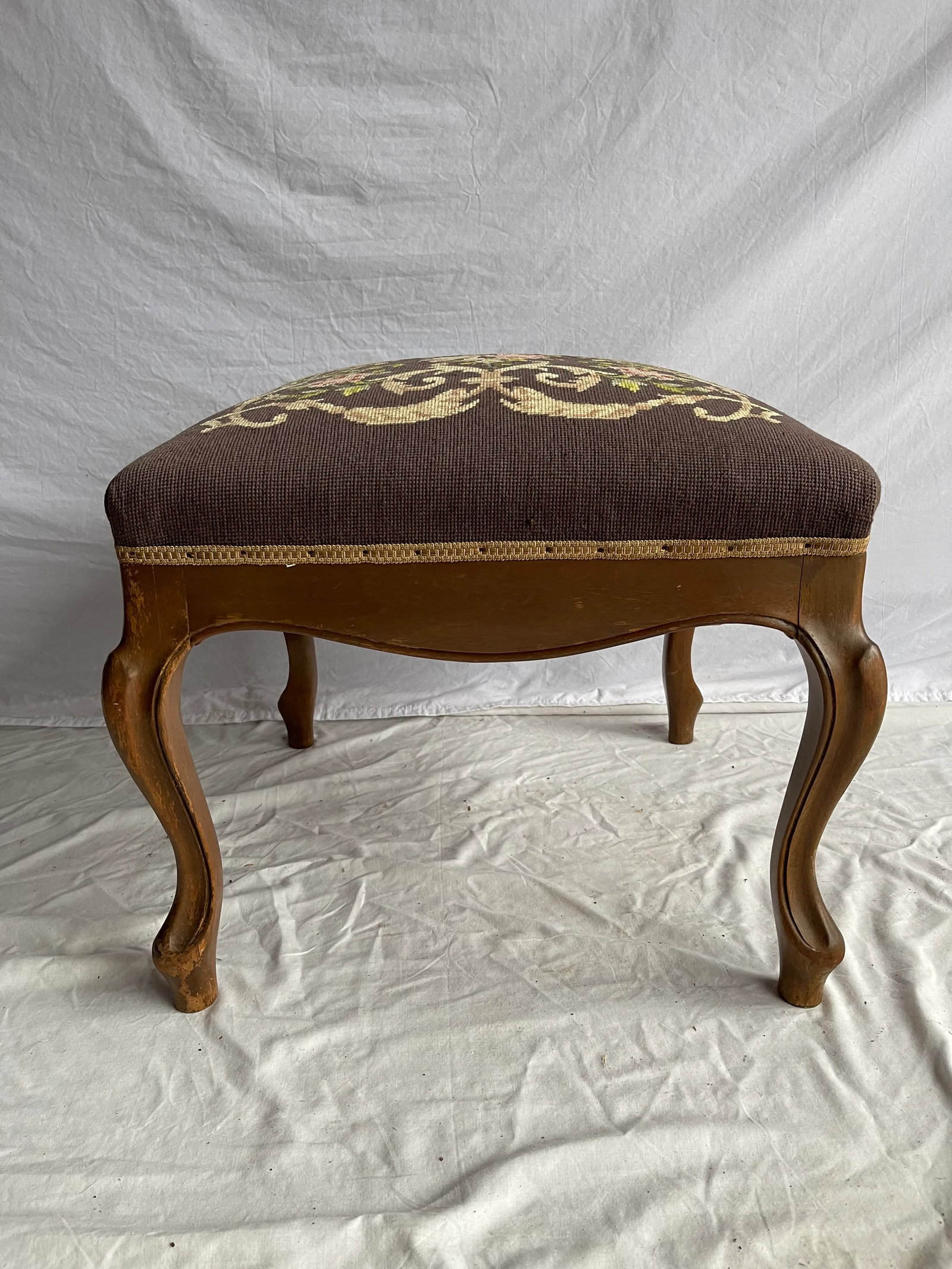 Early 20th Century Victorian Floral Needlepoint Parlor Stool - 5