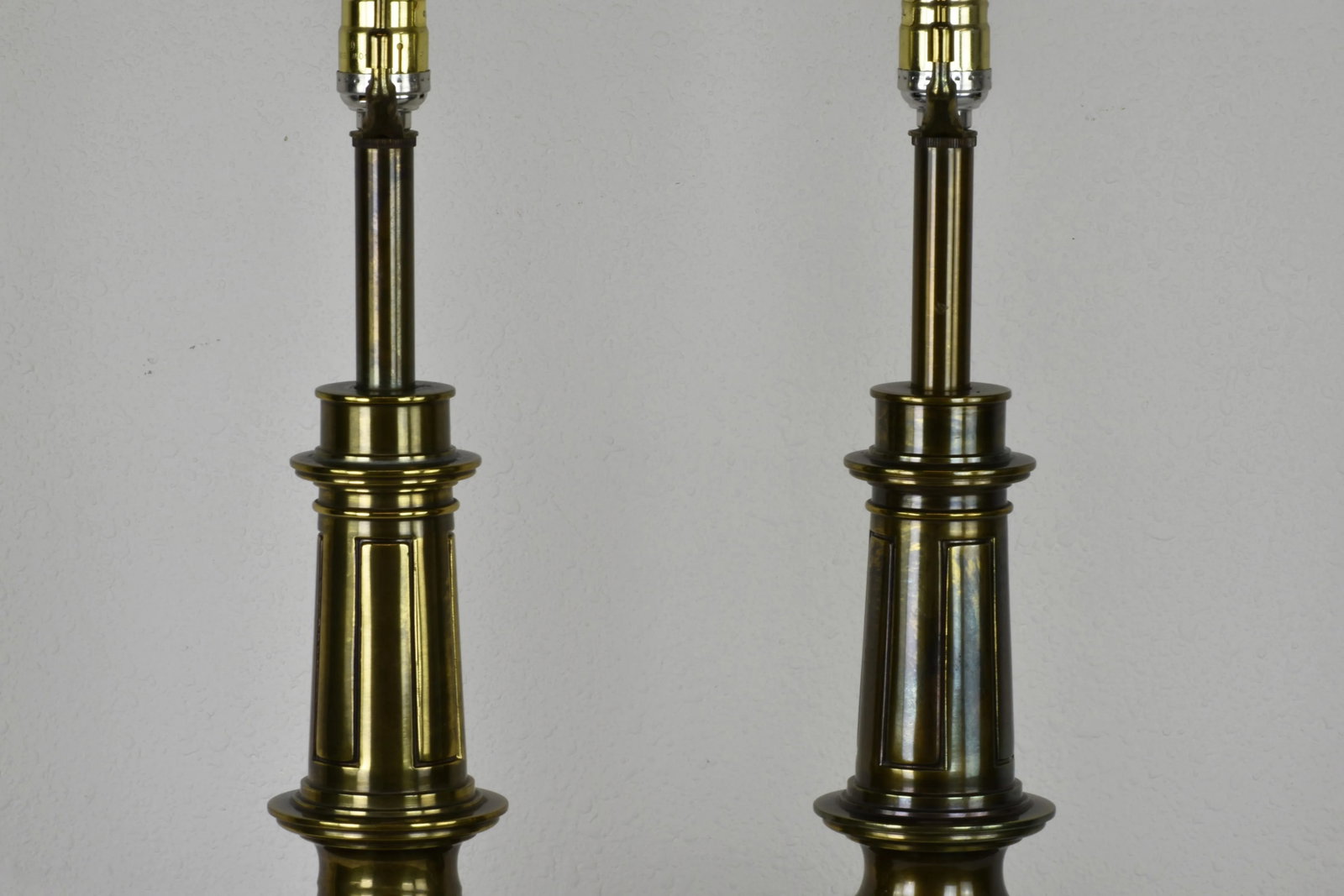 1960's Stiffel Hollywood Regency Gold Brass Acanthus Leaf Detailing Black Enamel Accent Table Lamps - 8