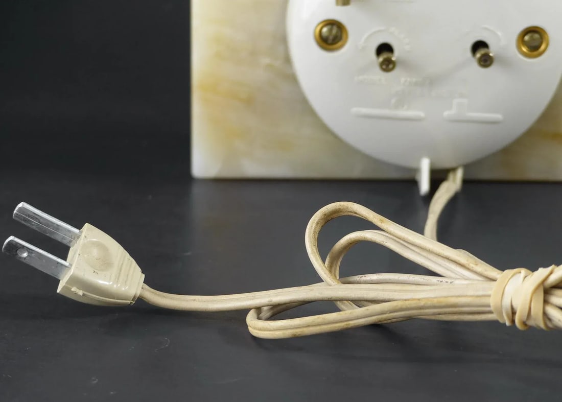 Mid Century General Electric Marble Mantel Alarm Clock - 8
