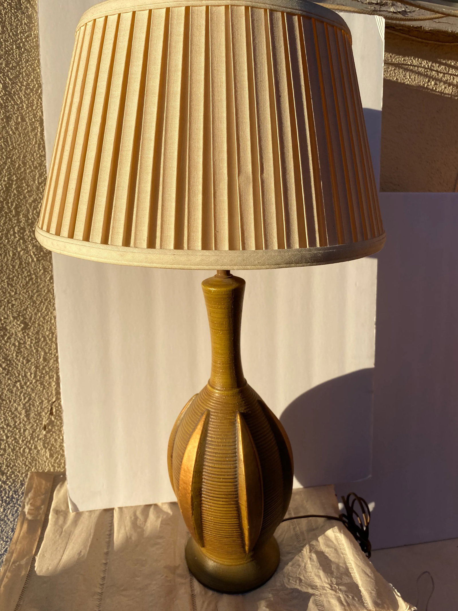 Mid-Century Modern Textured Pottery Lamp - 2