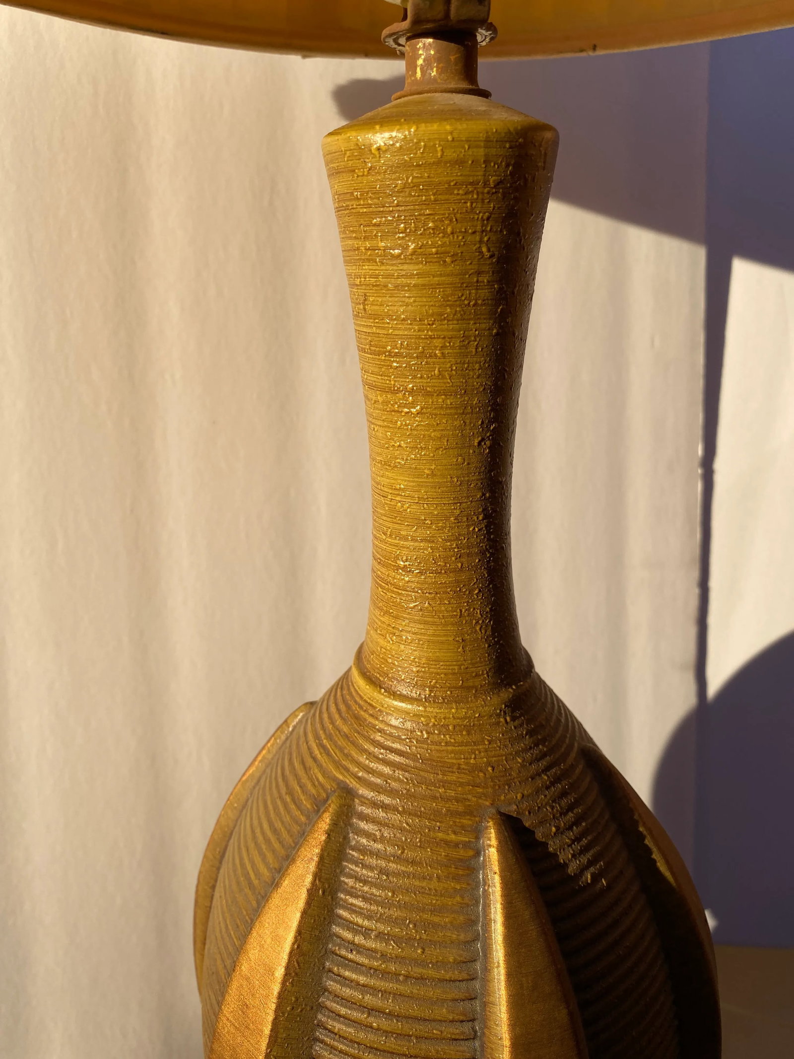 Mid-Century Modern Textured Pottery Lamp - 5