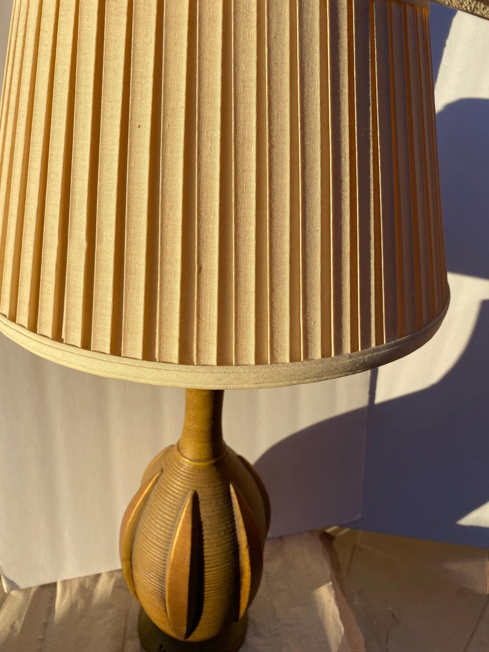 Mid-Century Modern Textured Pottery Lamp - 7