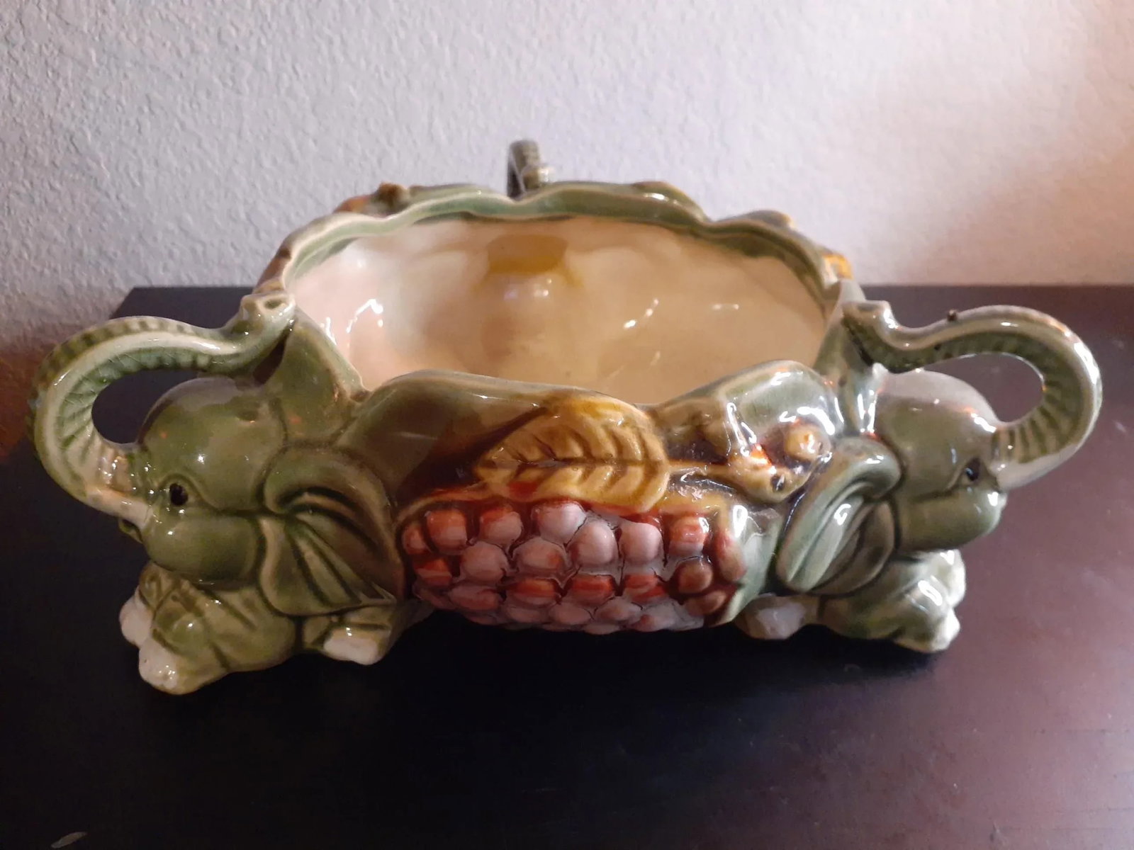 1980s Green Ceramic Art Studio Shallow Planter With 3 Trunk Up Baby Elephants - 3
