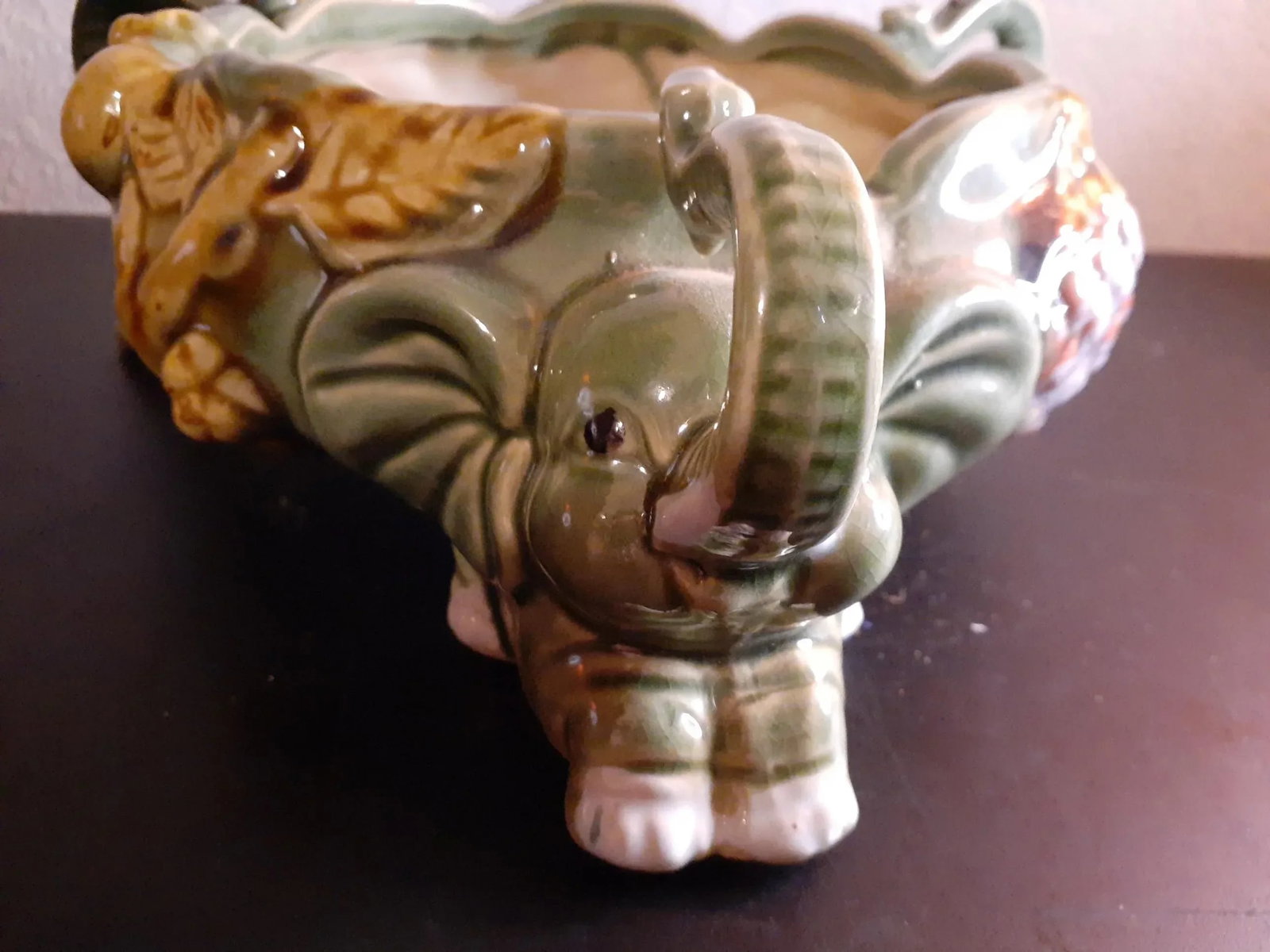 1980s Green Ceramic Art Studio Shallow Planter With 3 Trunk Up Baby Elephants - 4