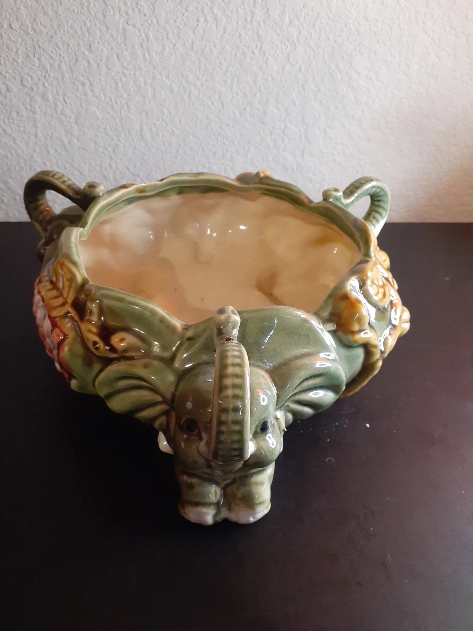 1980s Green Ceramic Art Studio Shallow Planter With 3 Trunk Up Baby Elephants - 6