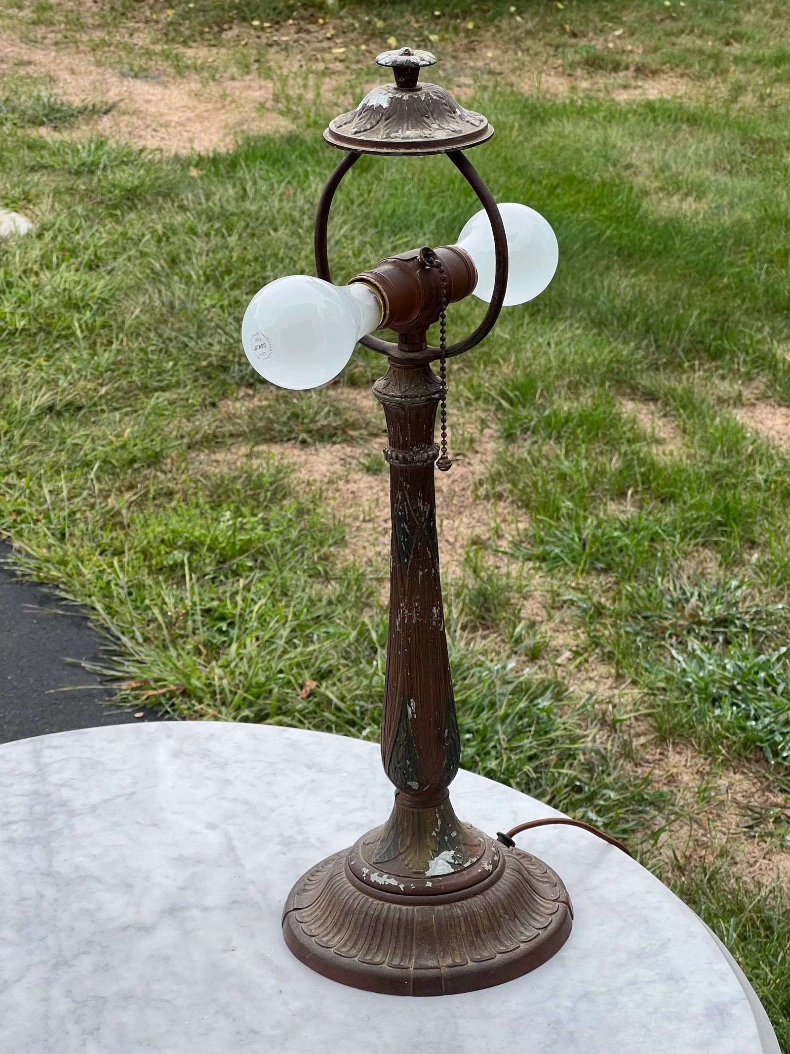 1920s Art Nouveau Caramel Slag Glass Lamp - 8