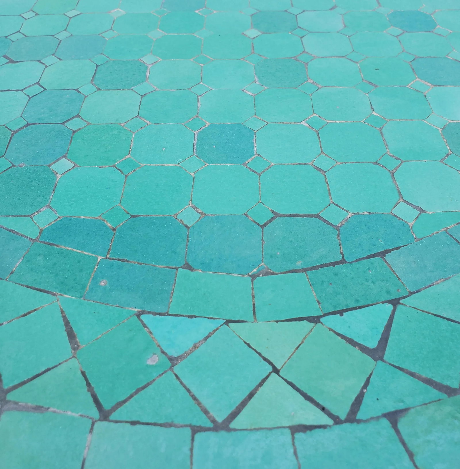 24" Aqua Moroccan Mosaic Table - Cr4 - 2
