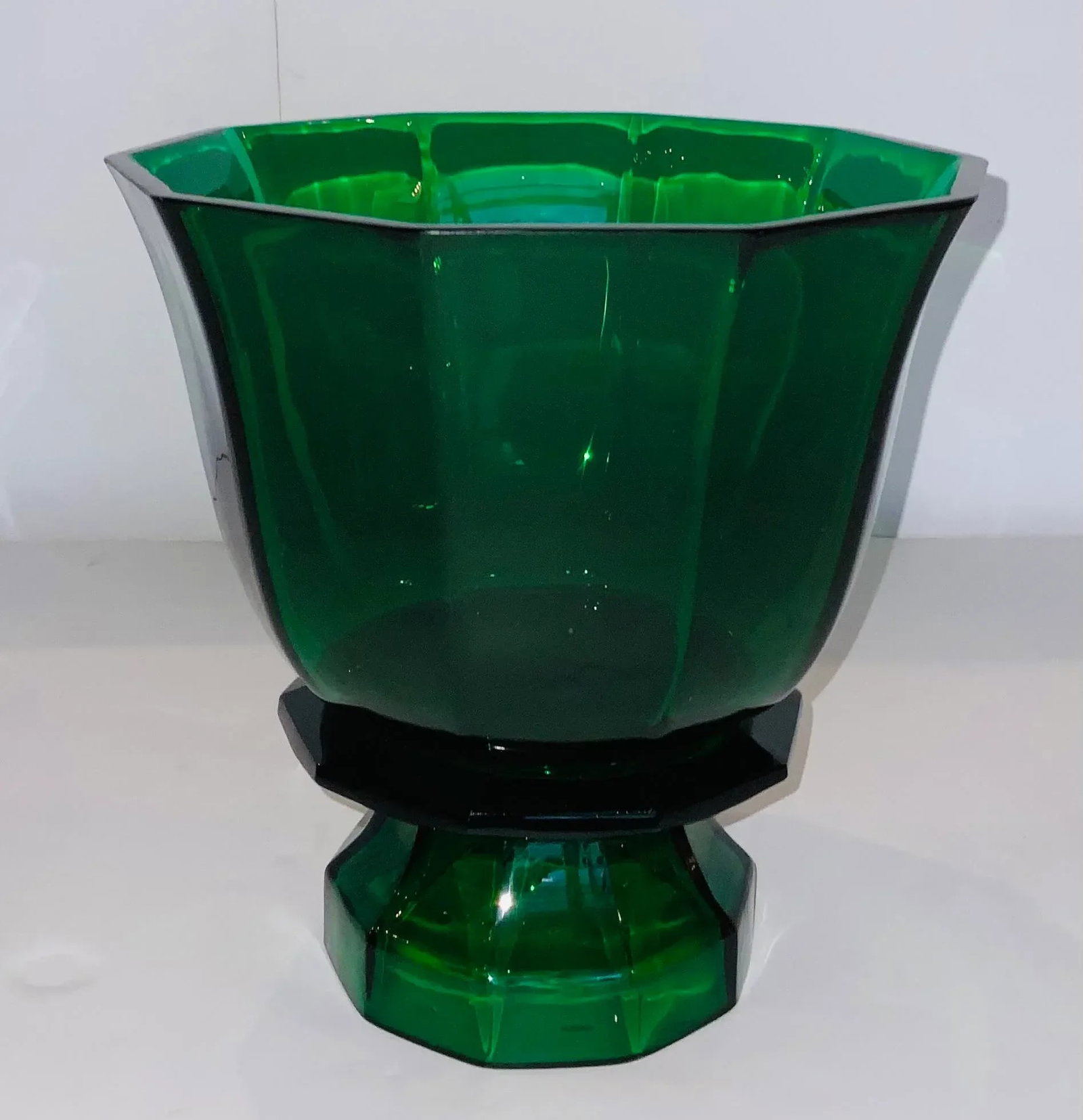 Modern Emerald Green Faceted Glass Vase - 5