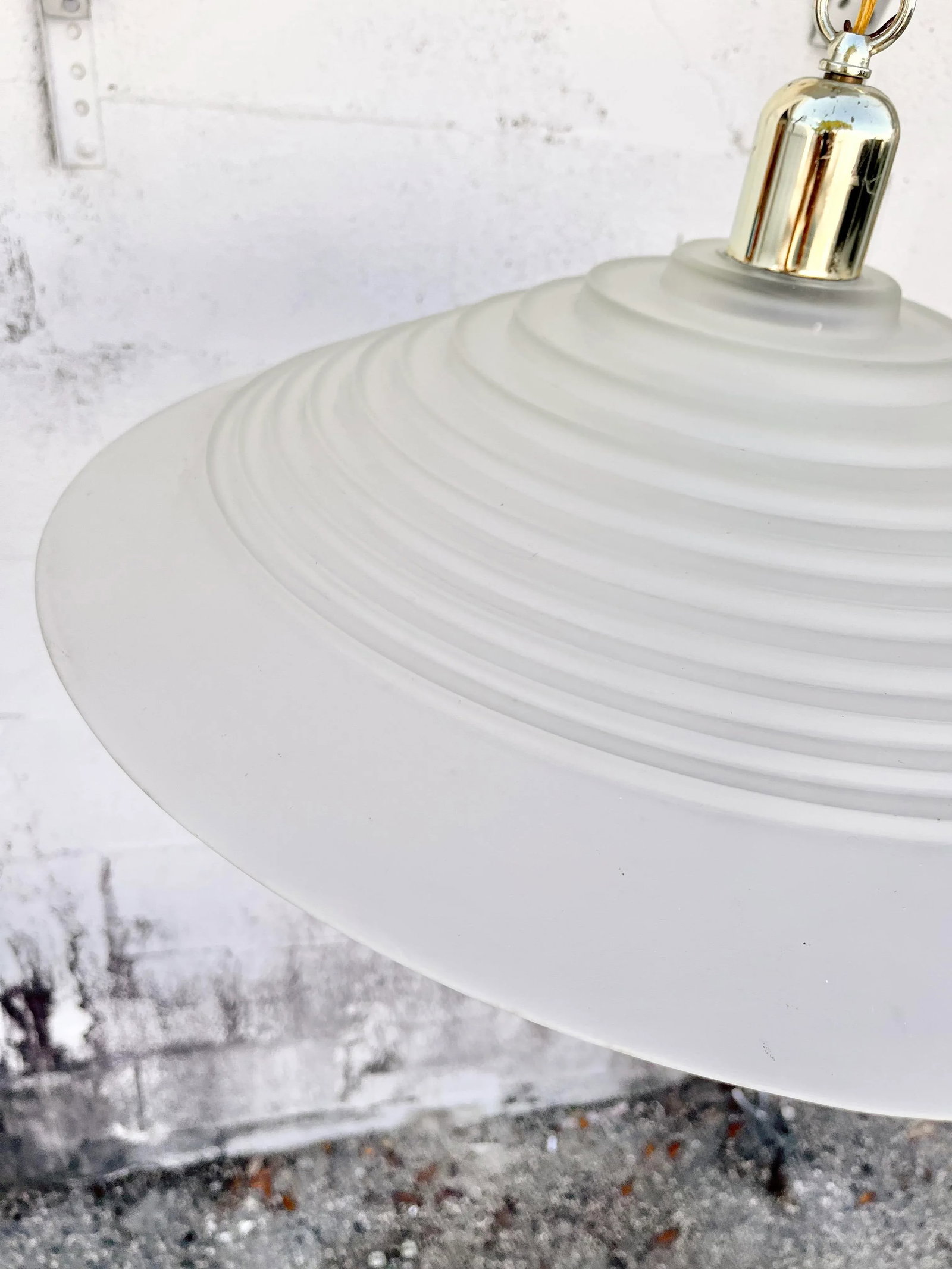 Large Vintage Mid Century Modern Ribbed Glass Ceiling Pendant. - 10