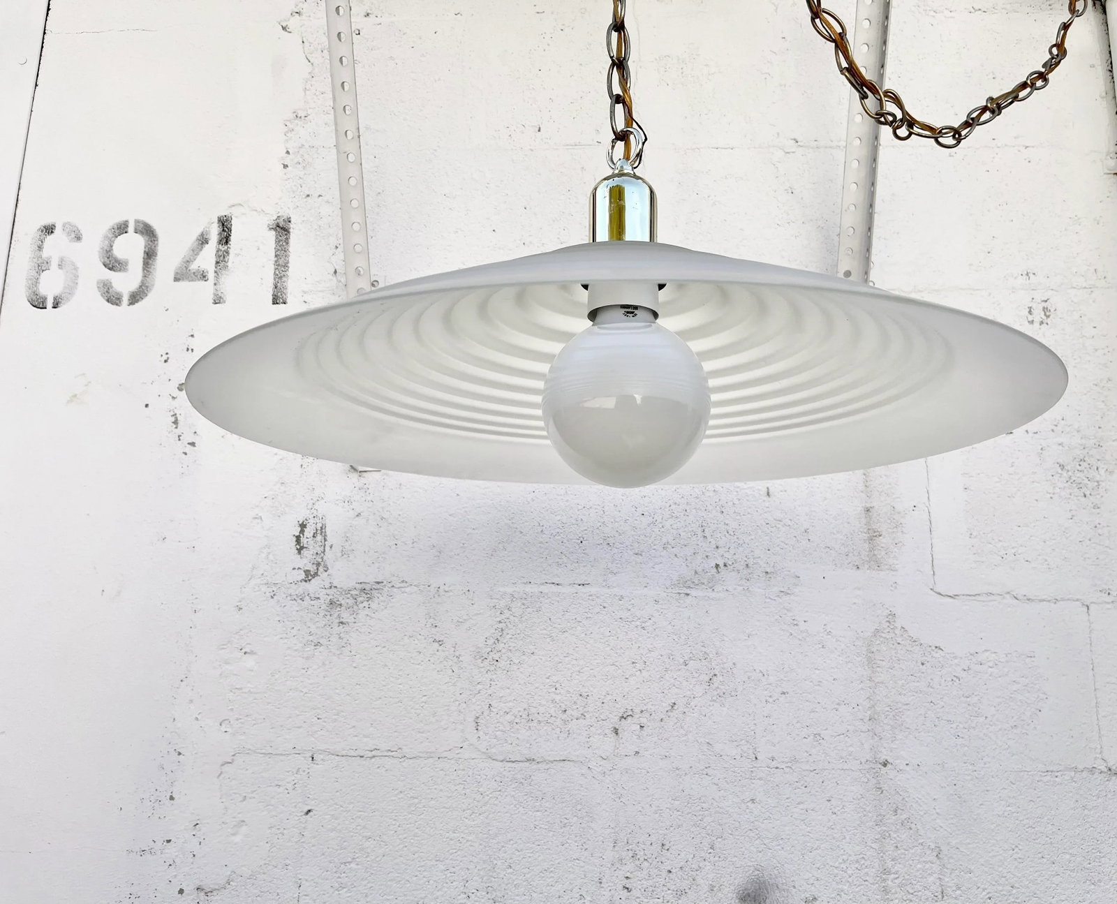 Large Vintage Mid Century Modern Ribbed Glass Ceiling Pendant. - 4