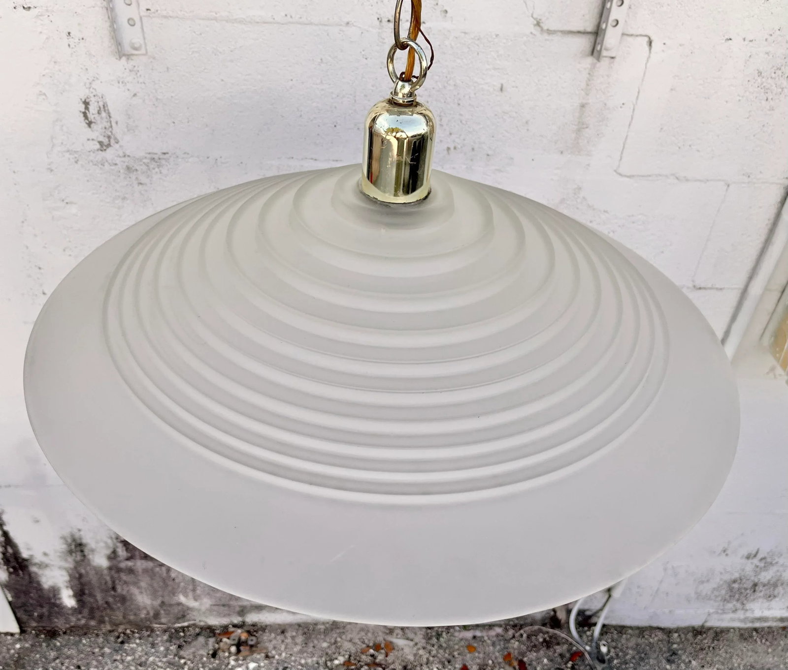 Large Vintage Mid Century Modern Ribbed Glass Ceiling Pendant. - 5