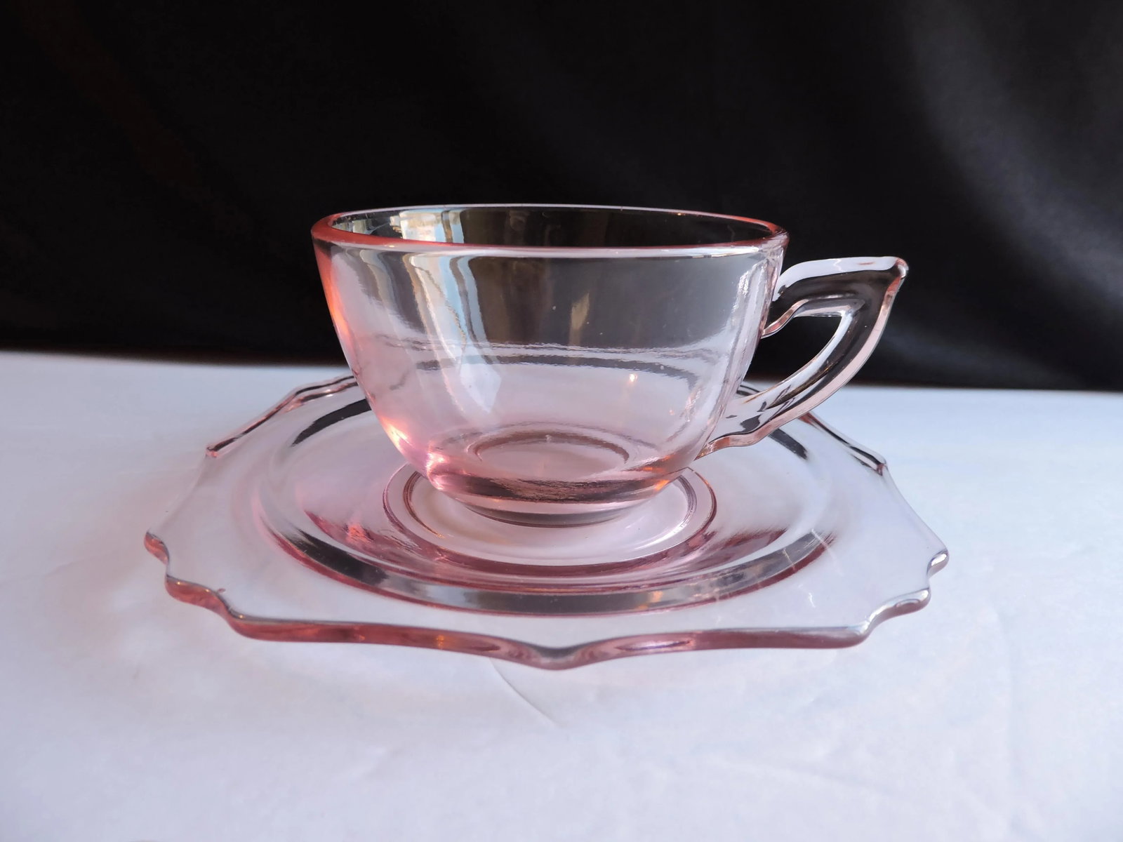 Circa 1924 Diamond Glassware Empress Variant Teacup Set 4 Pieces - 5