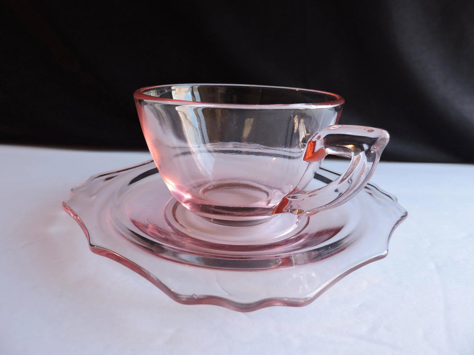 Circa 1924 Diamond Glassware Empress Variant Teacup Set 4 Pieces - 7
