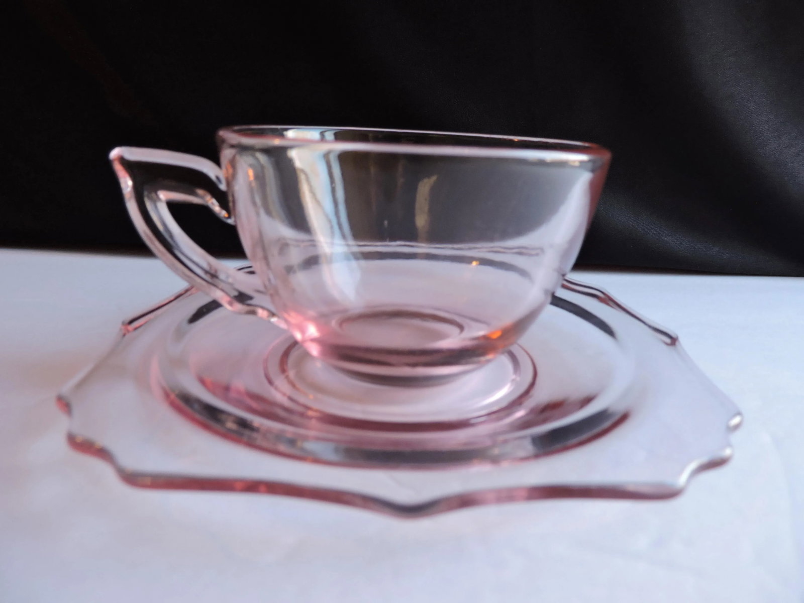 Circa 1924 Diamond Glassware Empress Variant Teacup Set 4 Pieces - 8