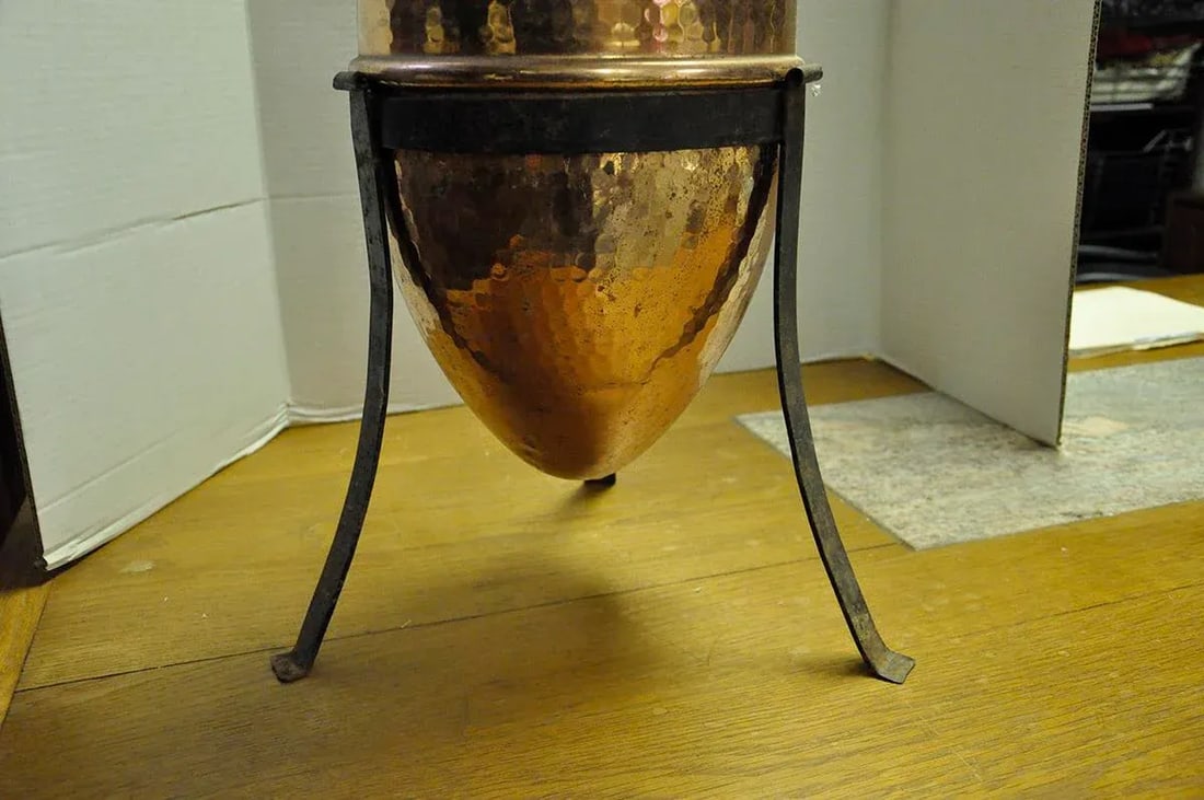 Vintage French Pot and Stand - 4