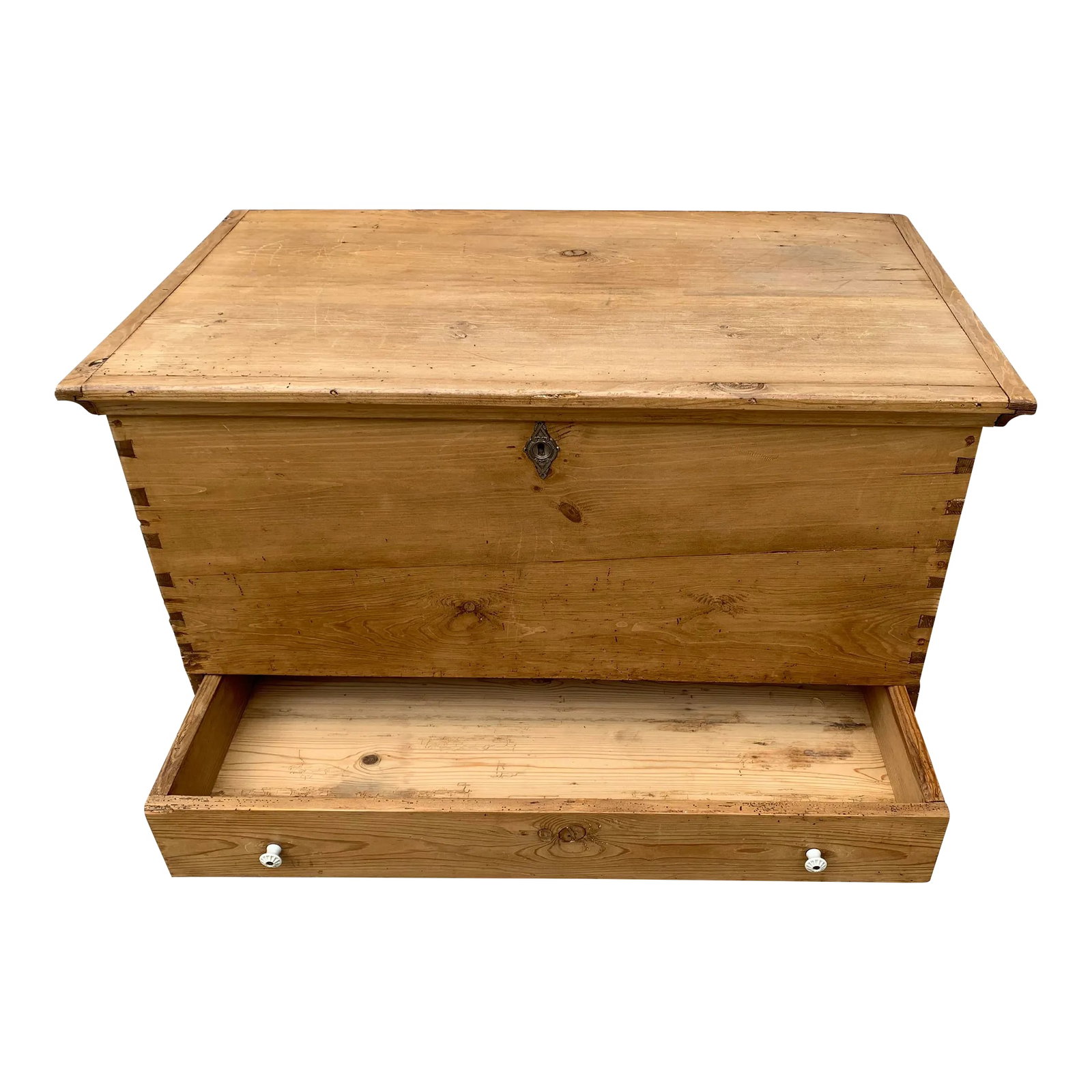 19th Century British Pine Single Drawer Blanket Chest With Bun Feet - 2