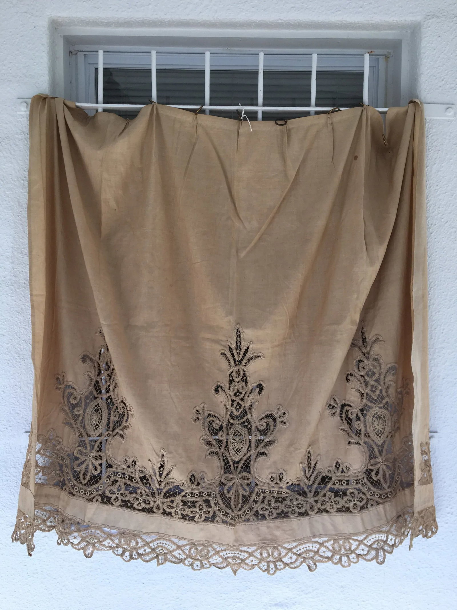 19th Century Fine French Linen and Lace Curtain - 5