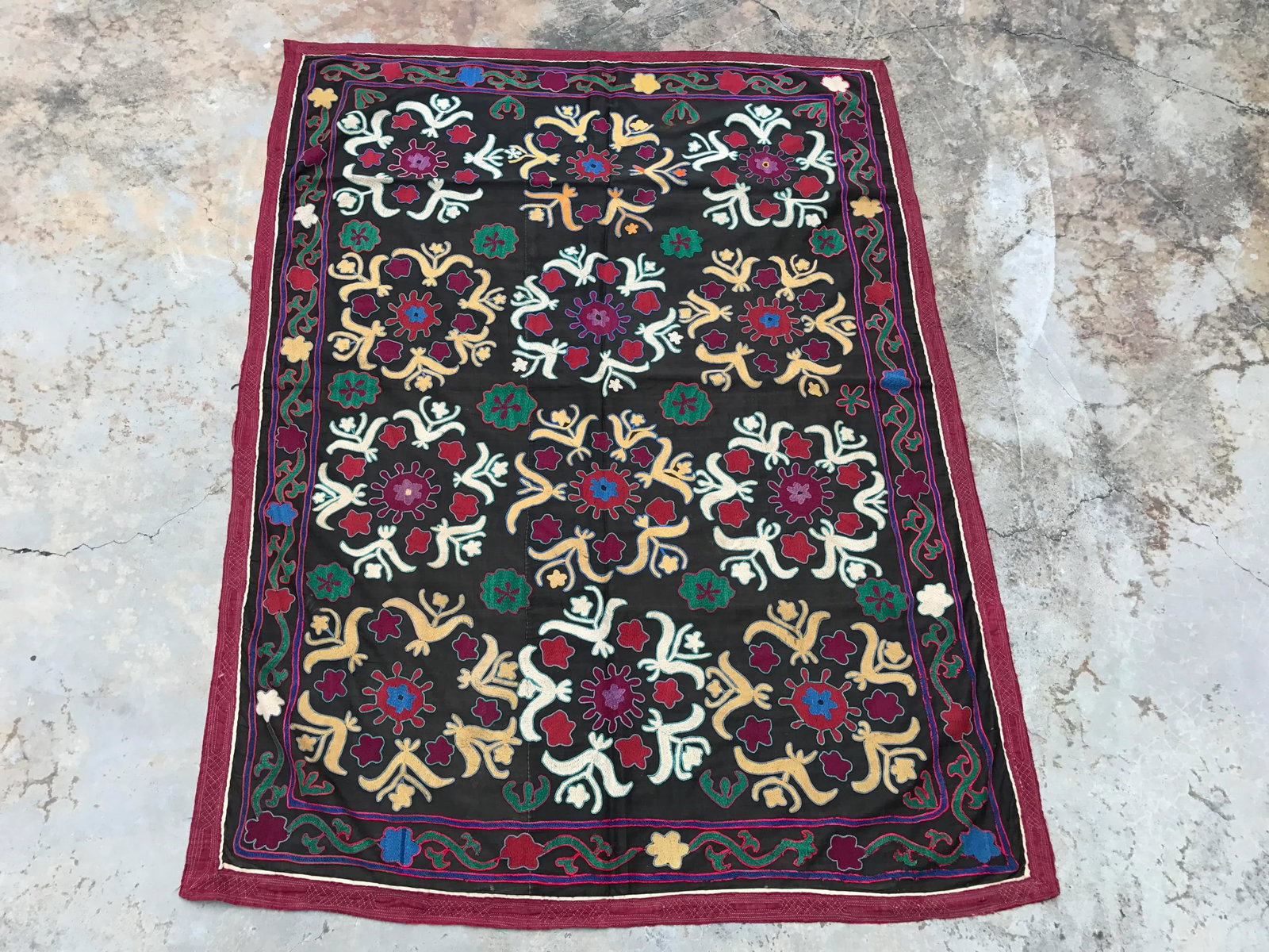 Dark Gray Floral Pattern Vintage Suzani Textile - 2