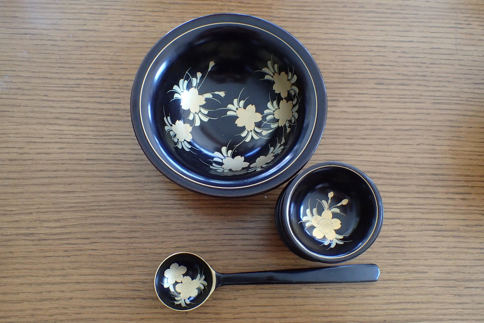 Asian Laquered Condiment Bowls - Set of 7 - 6