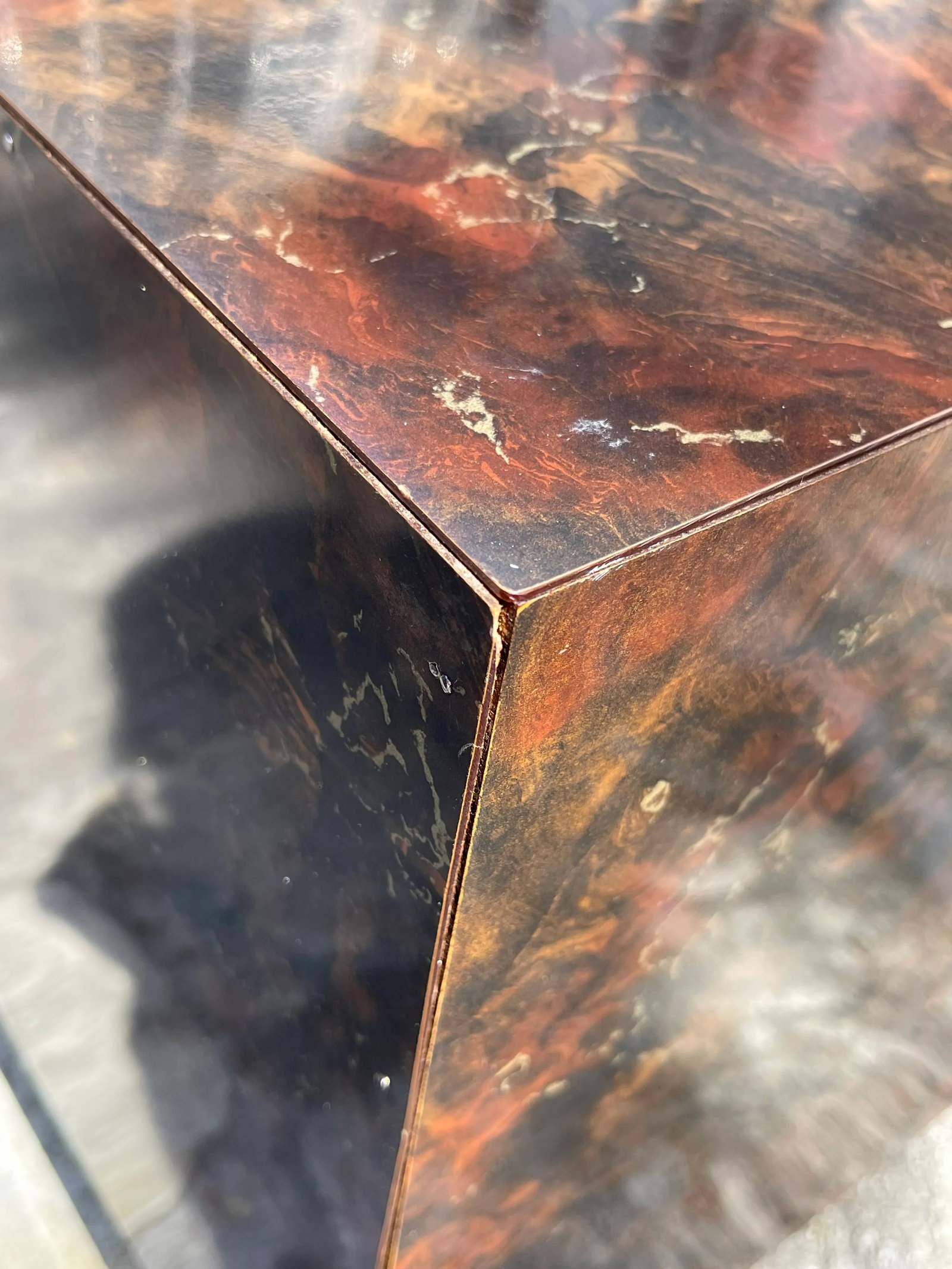 1970s Faux Burlwood Laminate Plinth Side Table in the Manner of Milo Baughman - 11