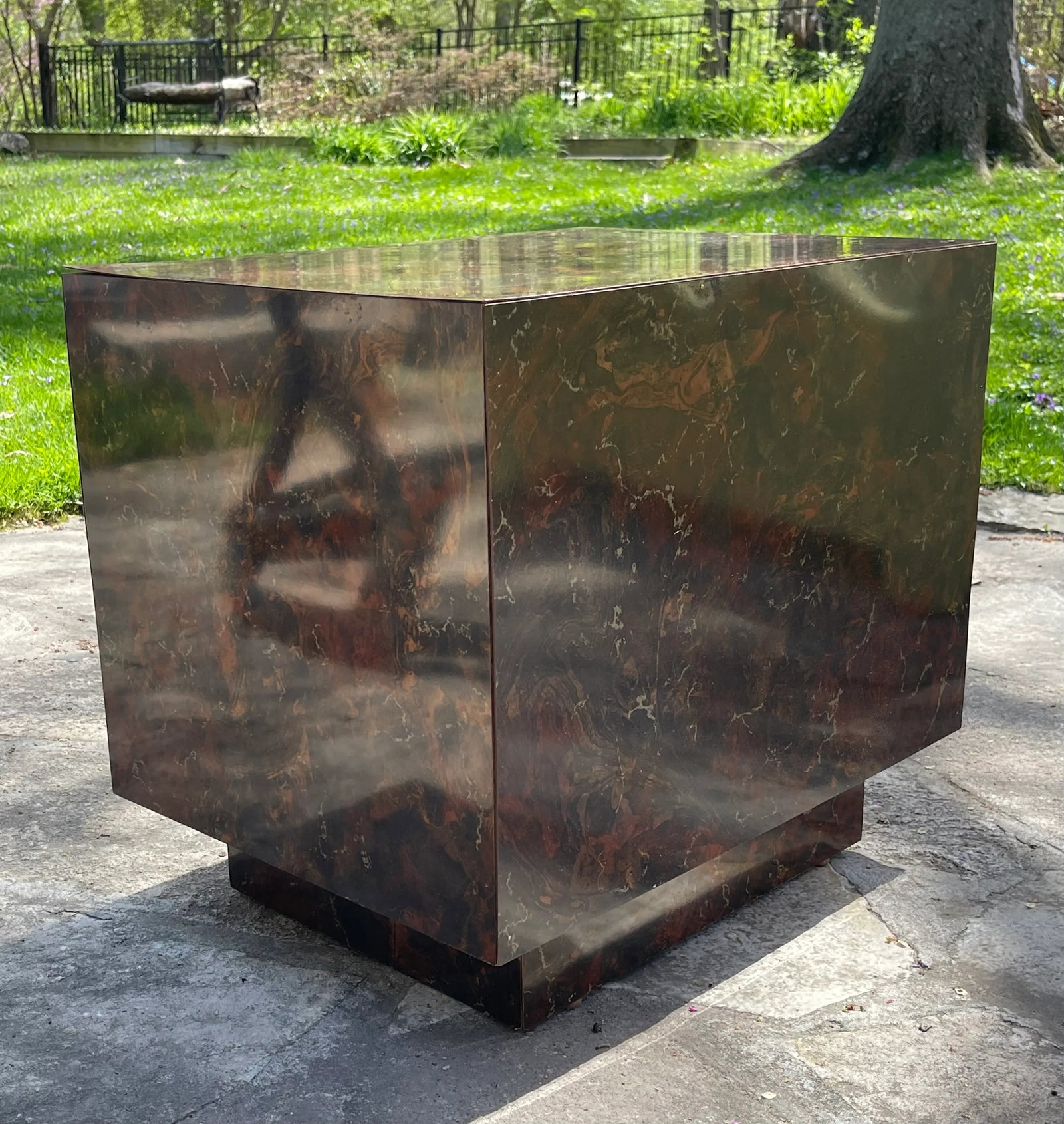 1970s Faux Burlwood Laminate Plinth Side Table in the Manner of Milo Baughman - 2