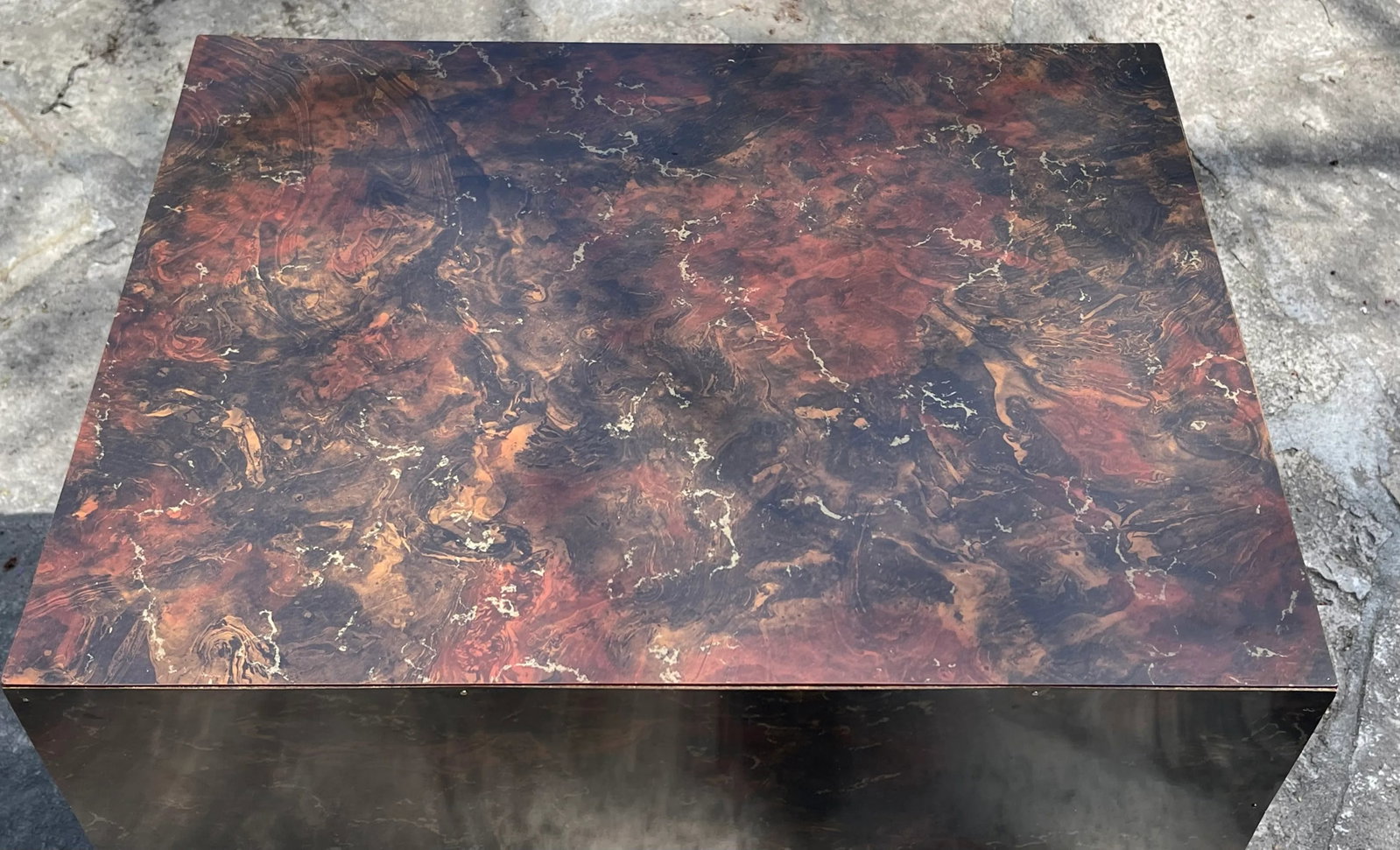 1970s Faux Burlwood Laminate Plinth Side Table in the Manner of Milo Baughman - 5