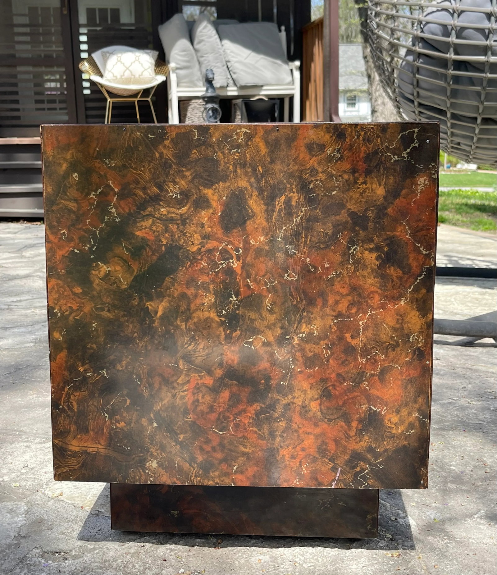 1970s Faux Burlwood Laminate Plinth Side Table in the Manner of Milo Baughman - 6
