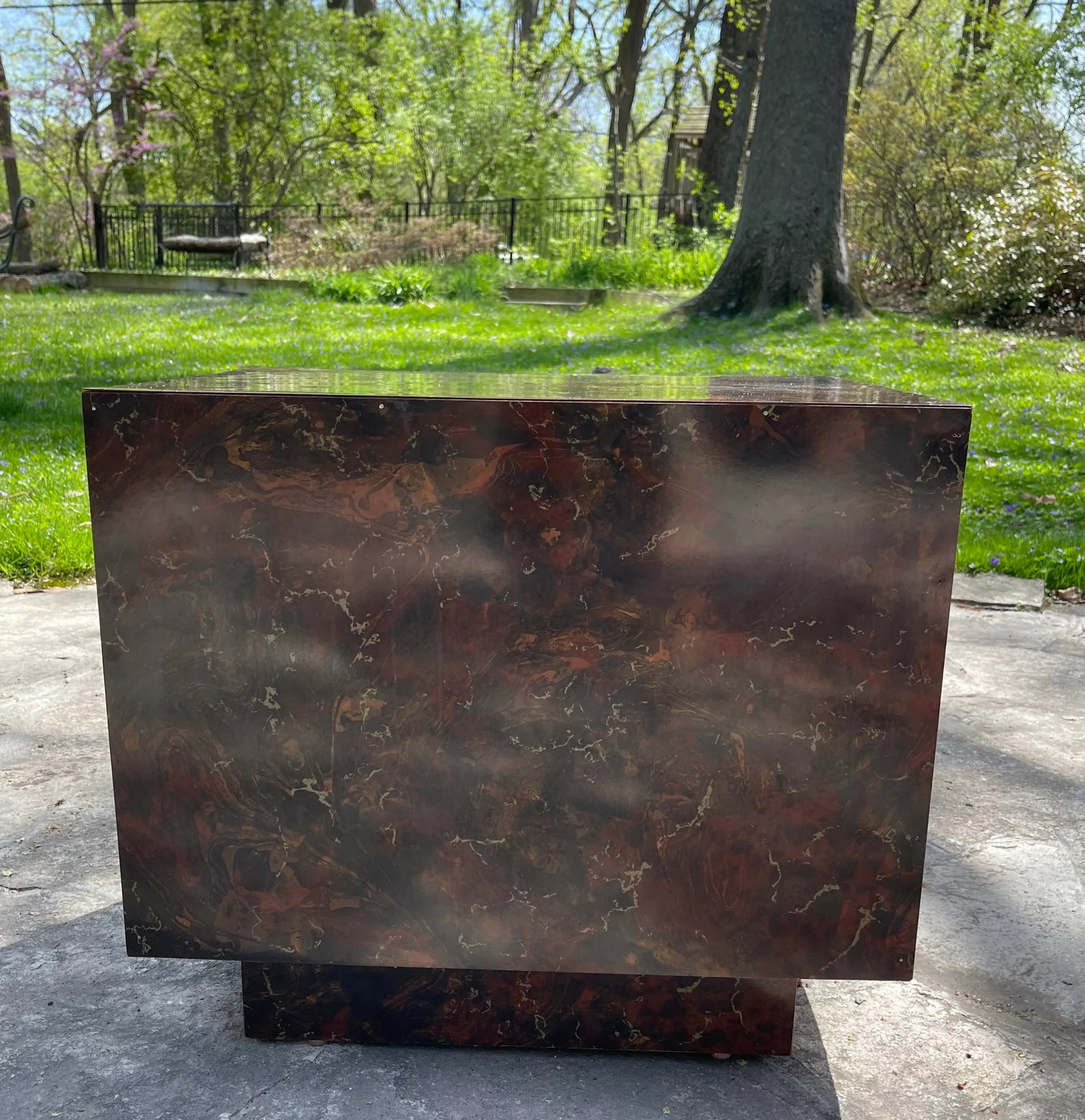 1970s Faux Burlwood Laminate Plinth Side Table in the Manner of Milo Baughman - 7