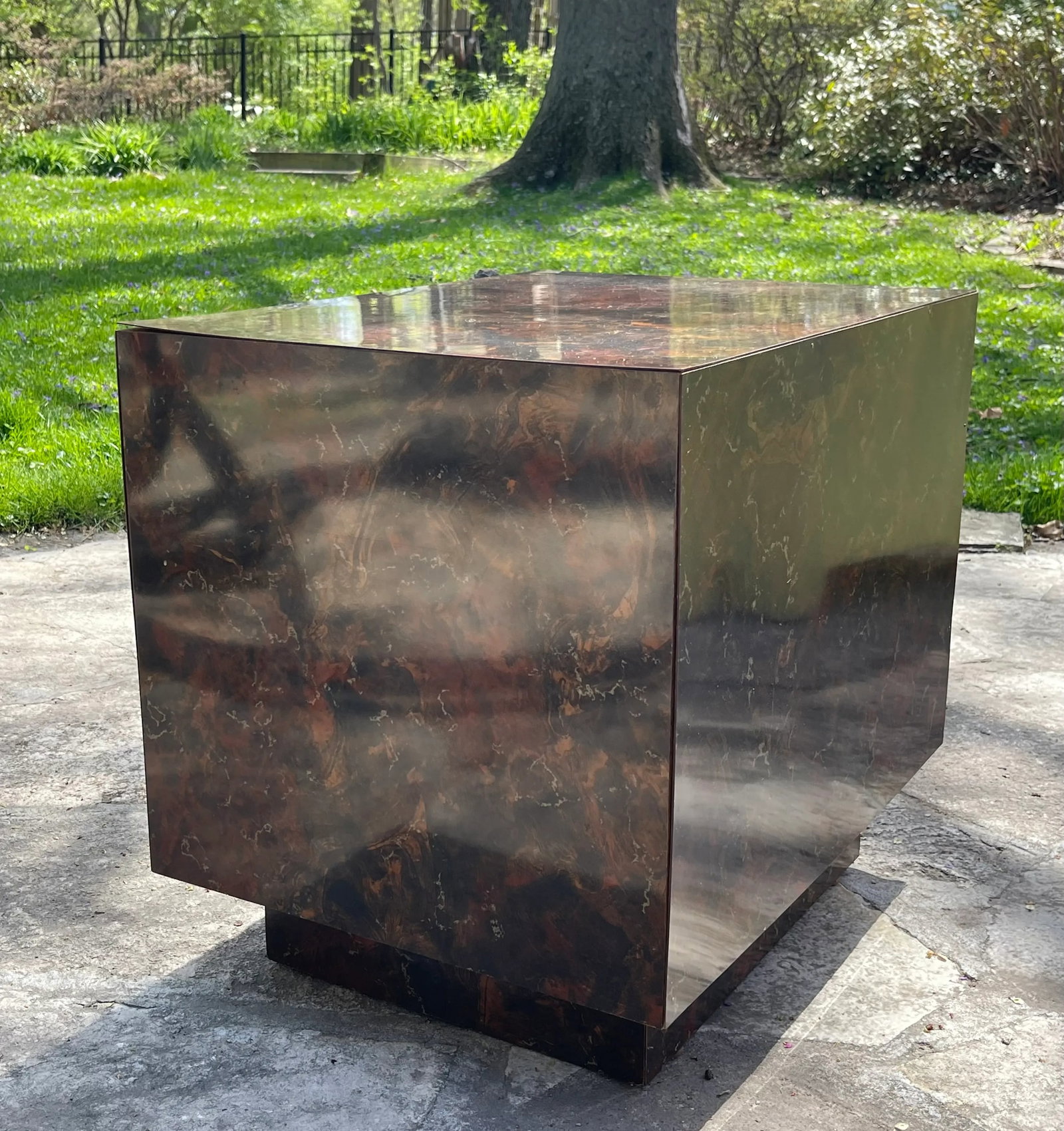 1970s Faux Burlwood Laminate Plinth Side Table in the Manner of Milo Baughman - 8