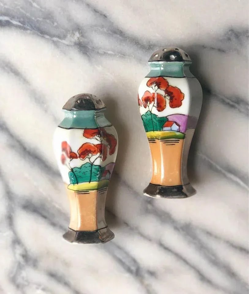 Late 20th Century Hand-Painted Japanese Lusterware Salt and Pepper- A Pair - 5
