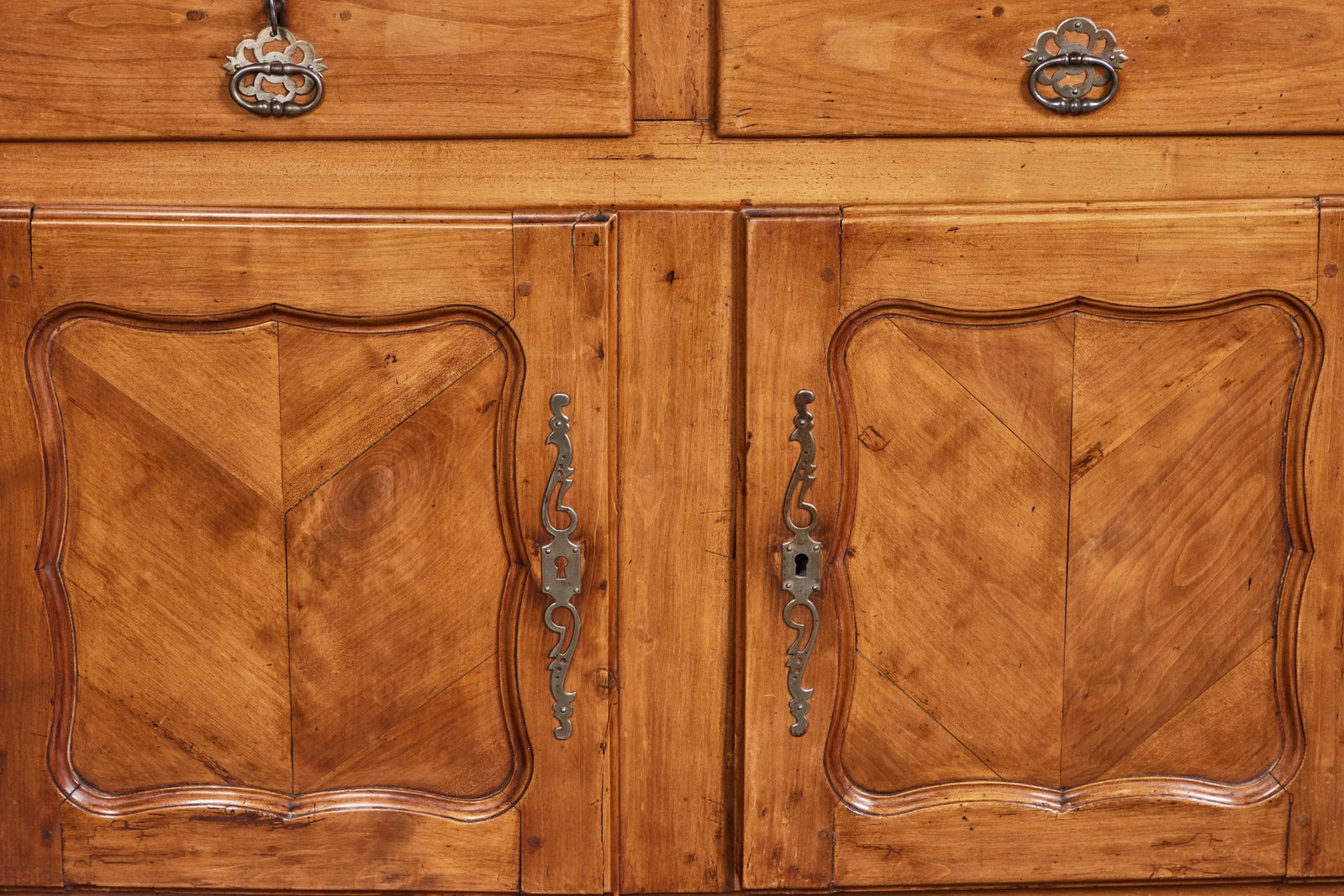 19th Century Antique French Provincial Oak Cabinet From Pierre Deux - 11