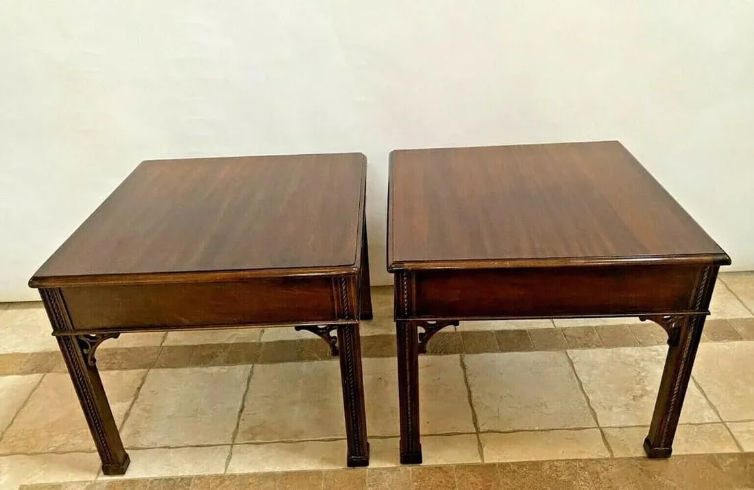 1980s Vintage Henredon Side Tables Walnut Nightstands Single Drawer Matching - a Pair - 4