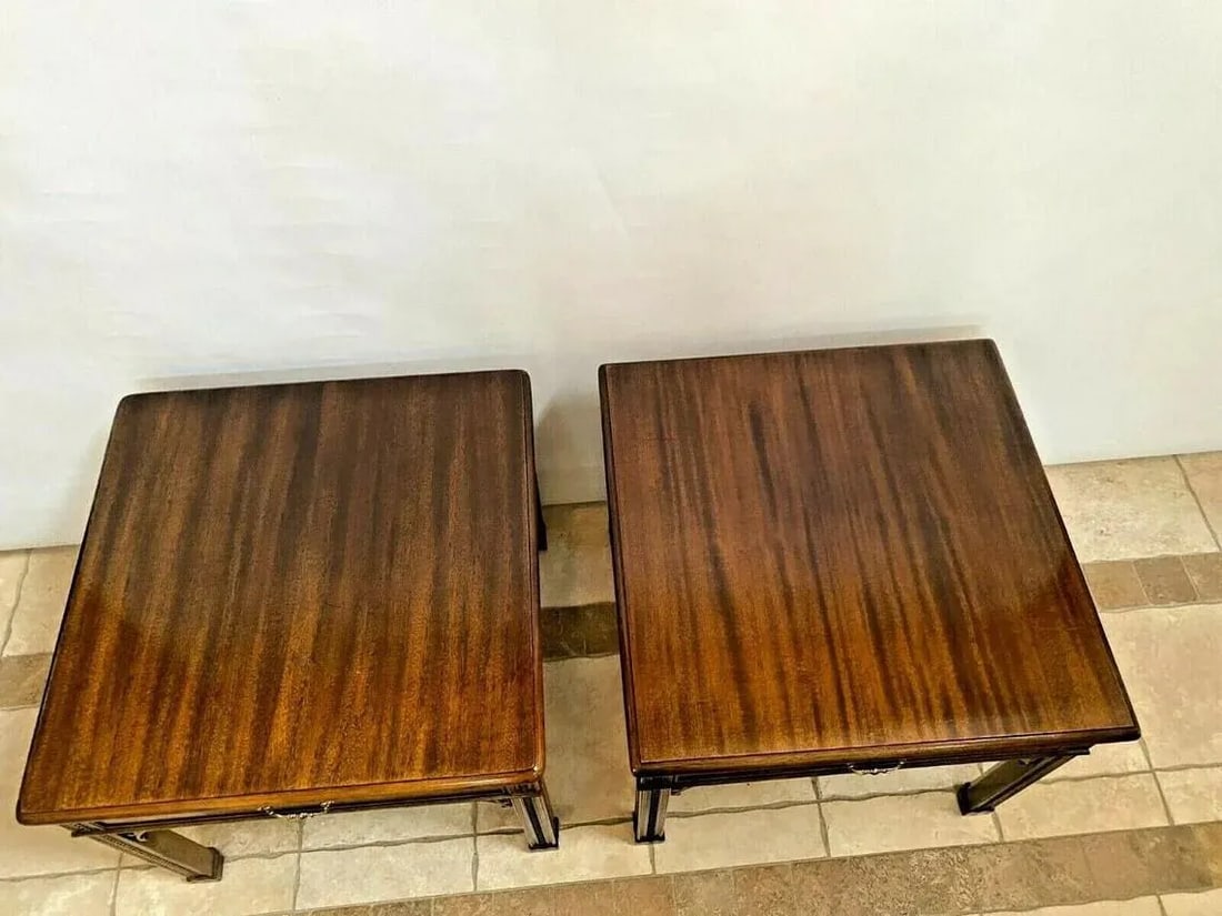 1980s Vintage Henredon Side Tables Walnut Nightstands Single Drawer Matching - a Pair - 6