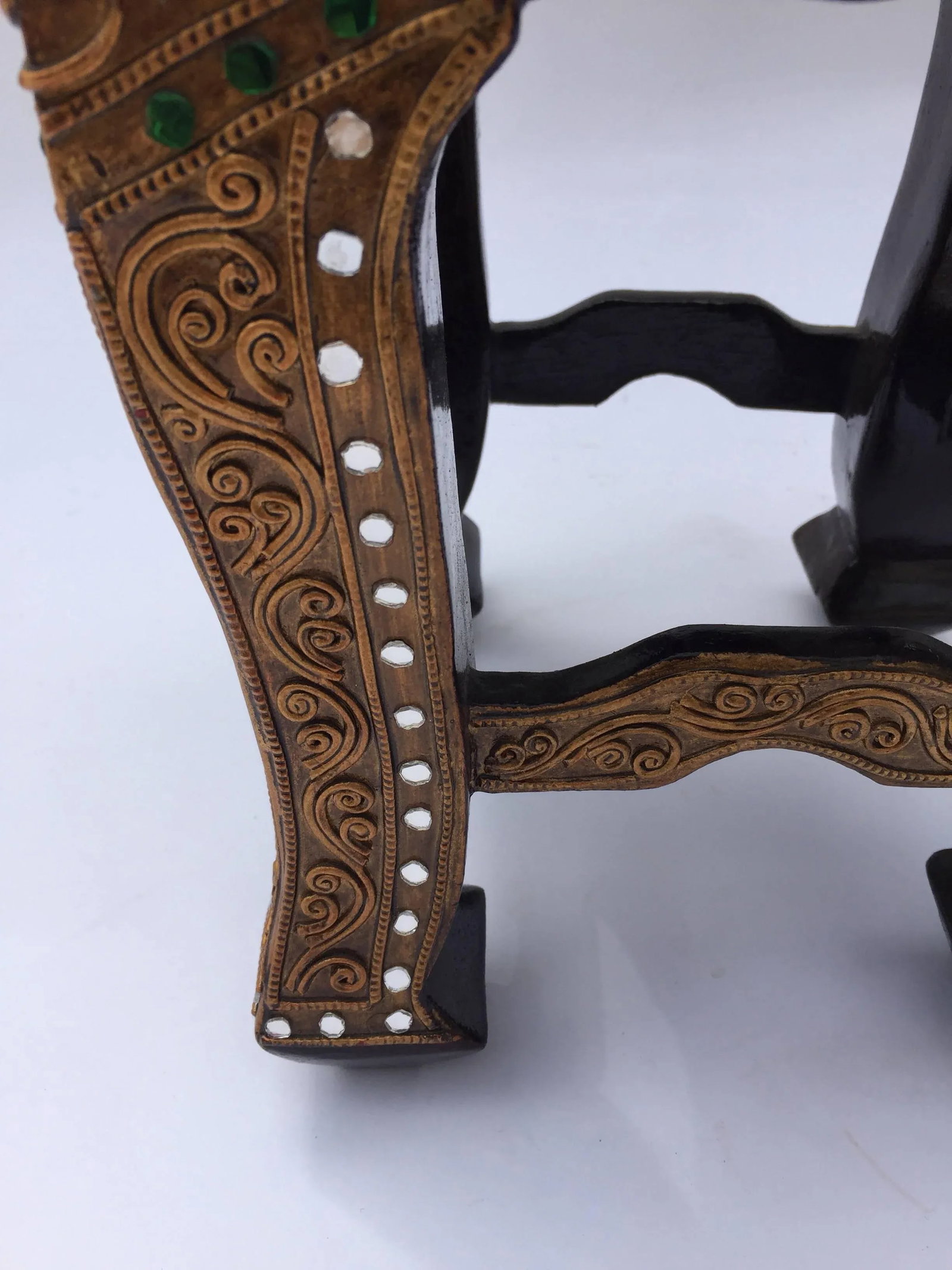20th Century Asian Small Low Wooden Gilded Table Stand - 5