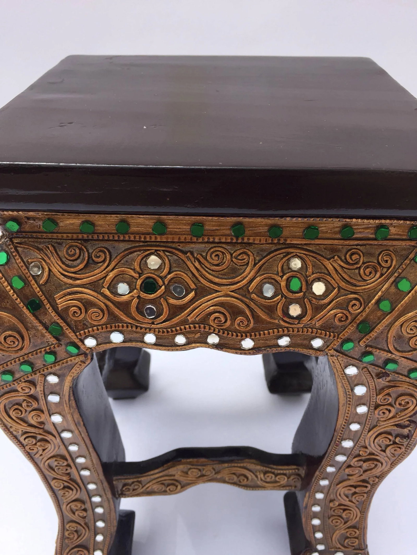 20th Century Asian Small Low Wooden Gilded Table Stand - 7