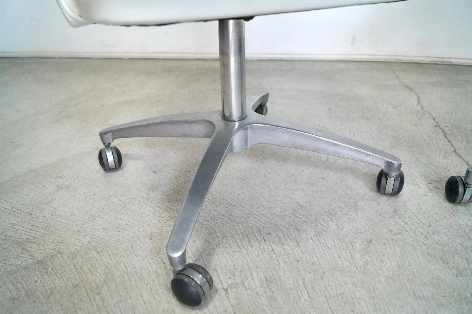 1960's Mid-Century Modern Swivel Desk Chairs - a Pair - 12